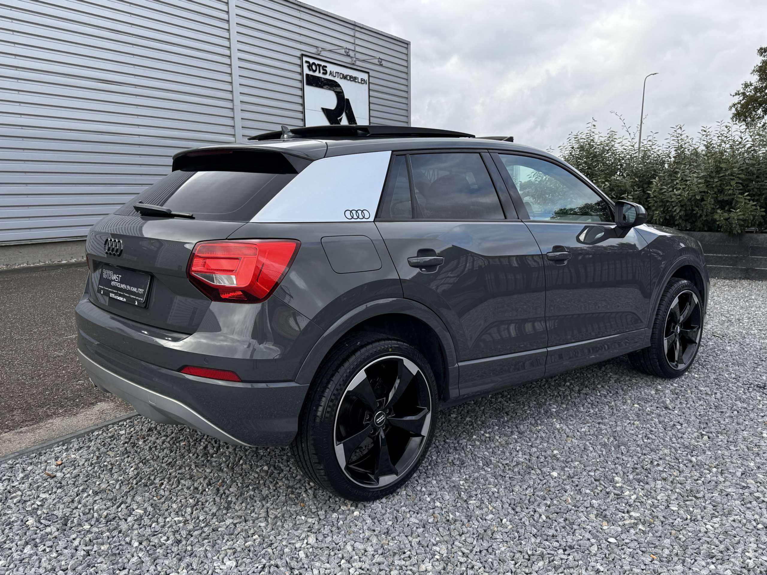 Audi - Q2