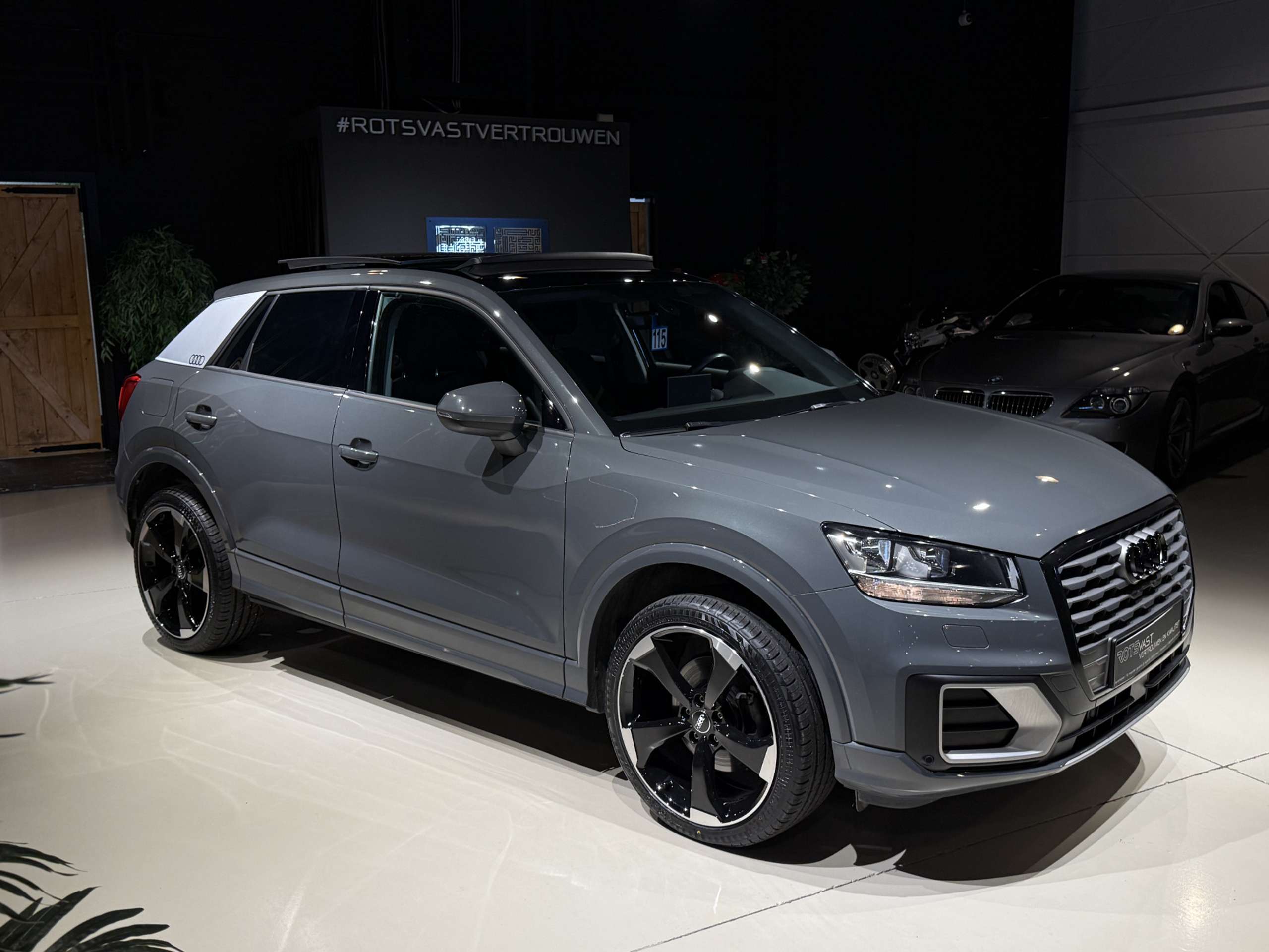 Audi - Q2