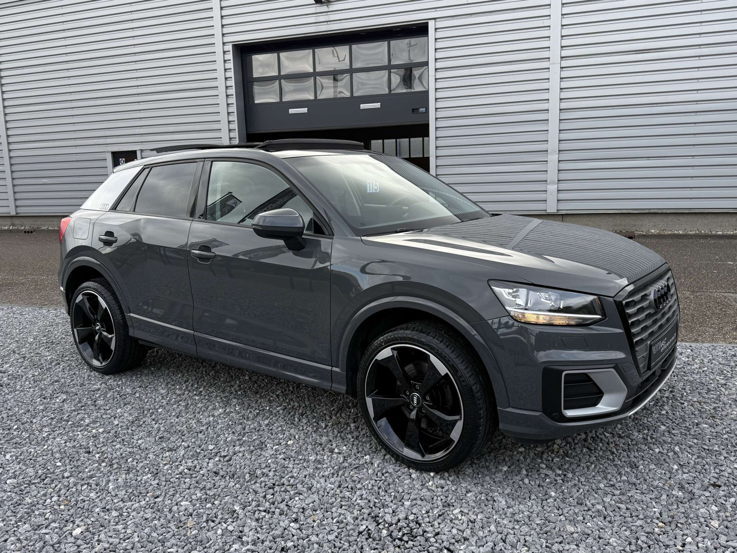 Audi - Q2