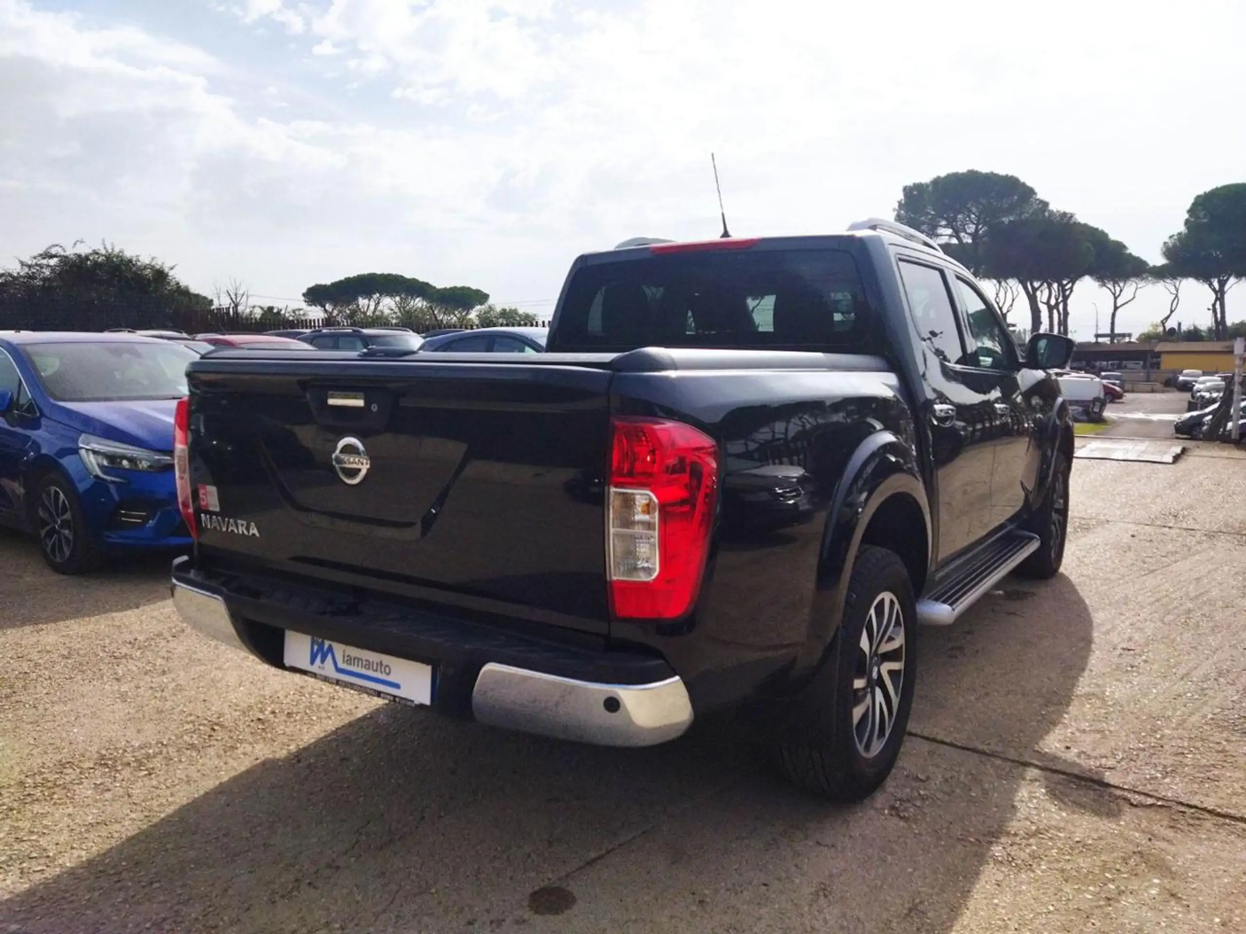 Nissan - Navara