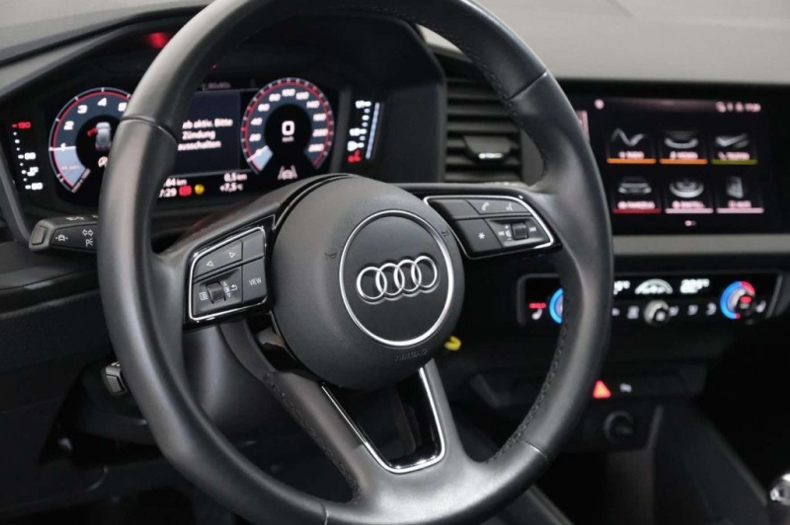 Audi - A1