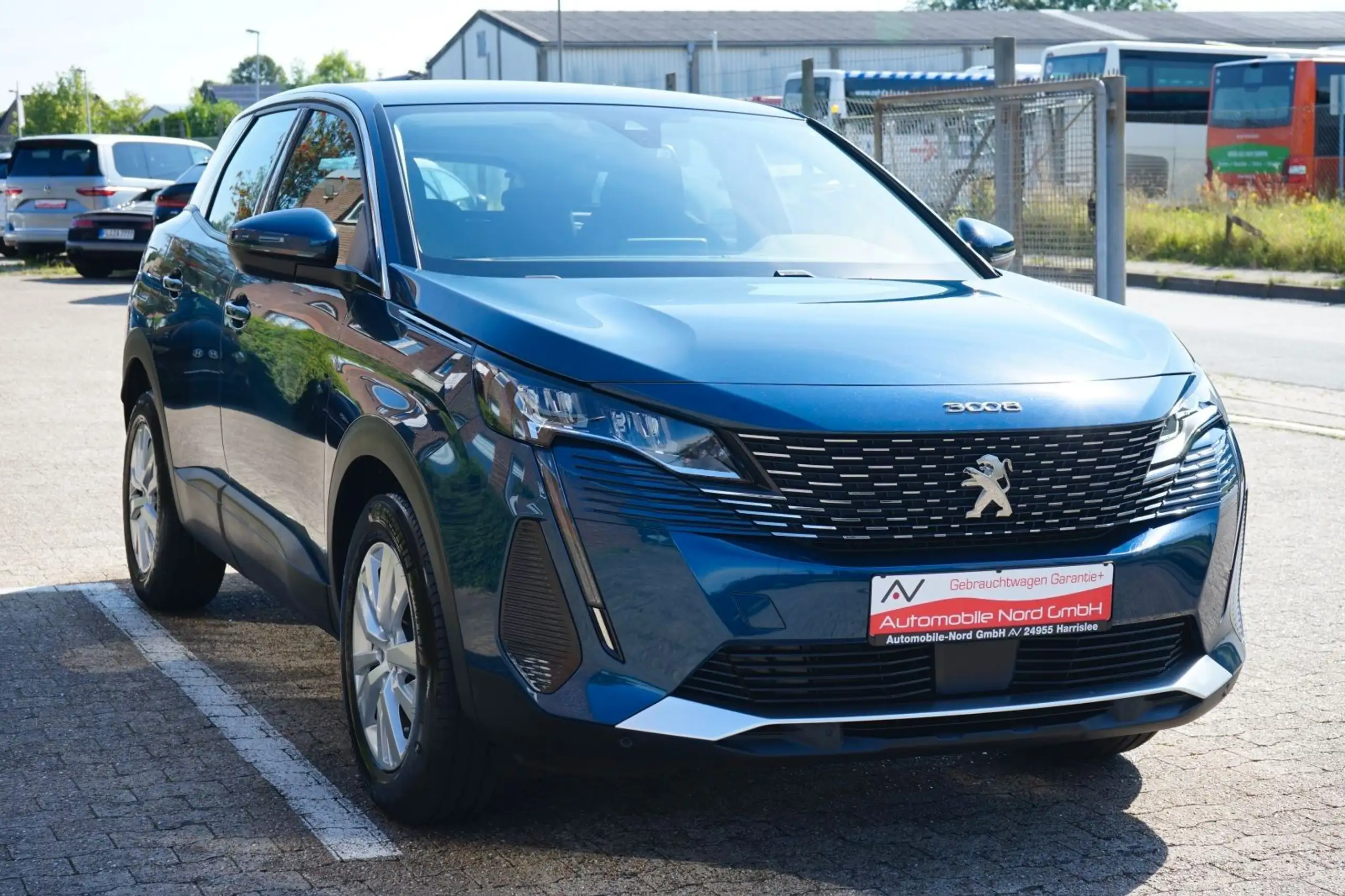 Peugeot - 3008