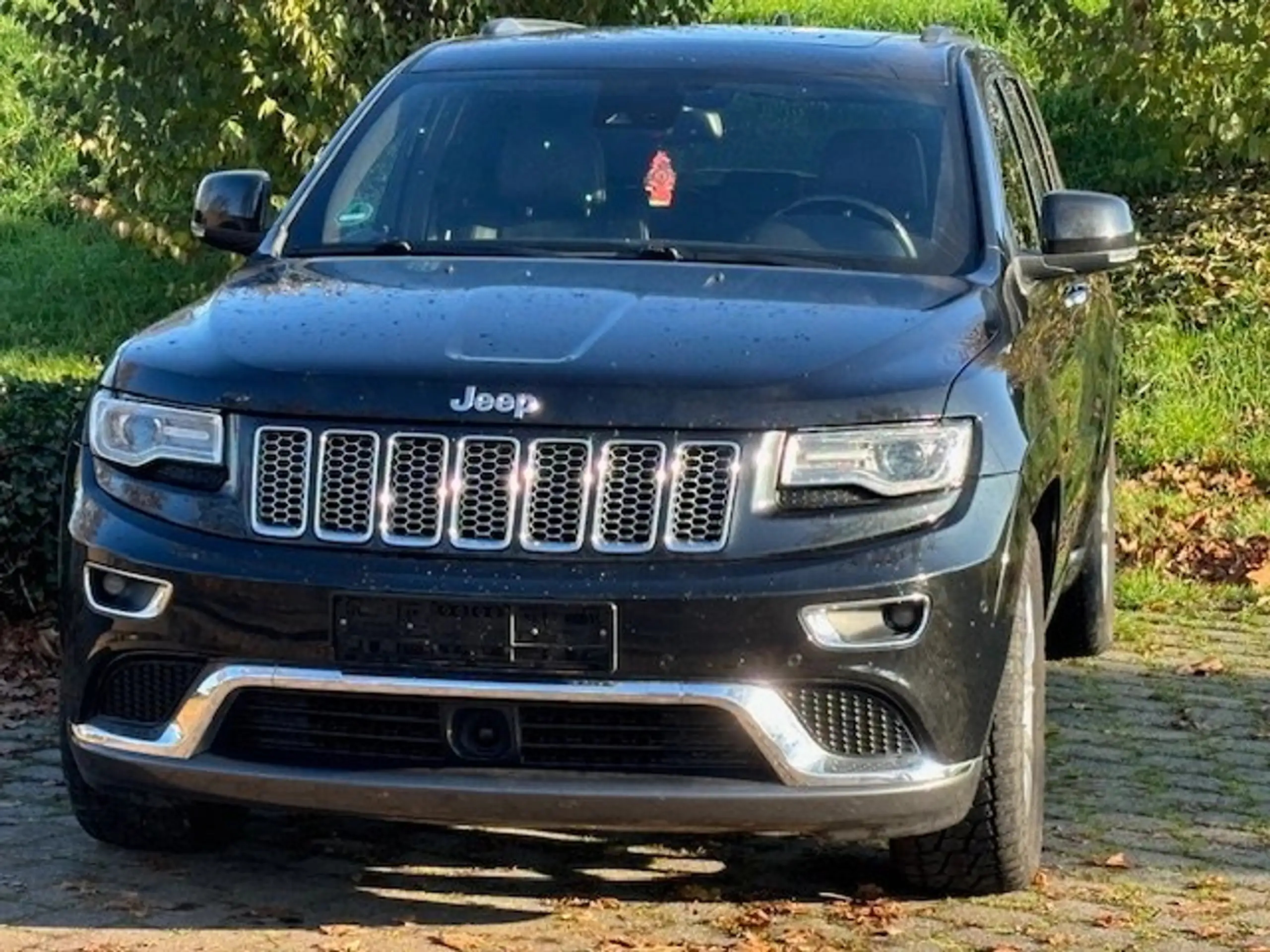 Jeep - Grand Cherokee