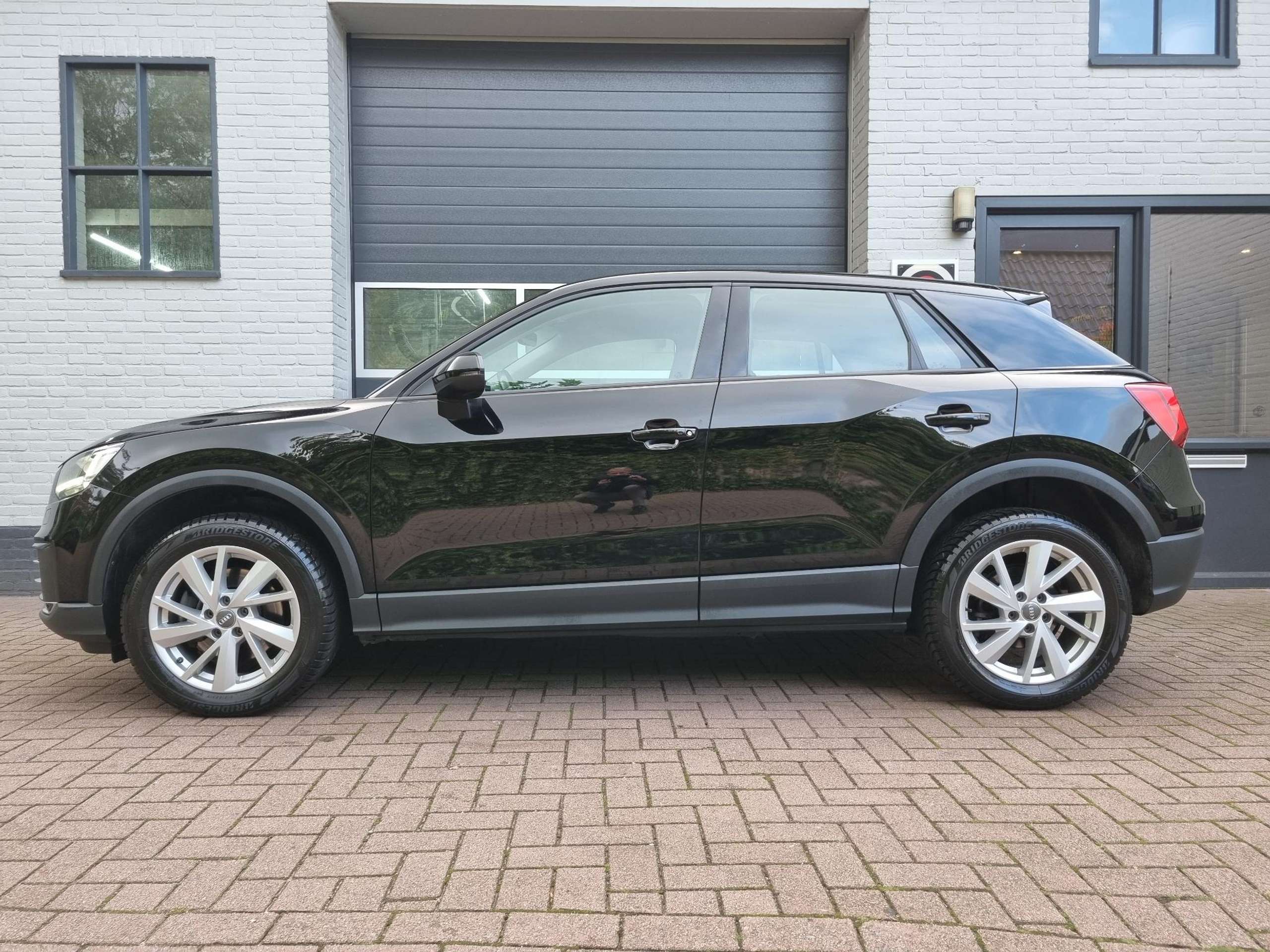 Audi - Q2