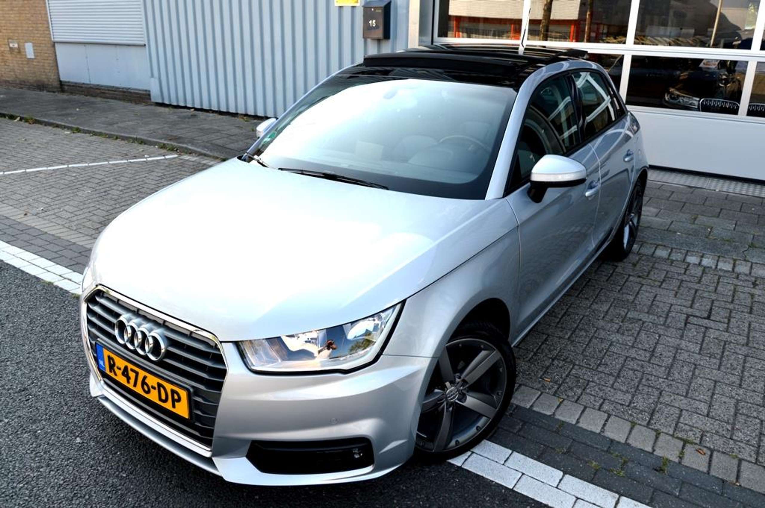 Audi - A1