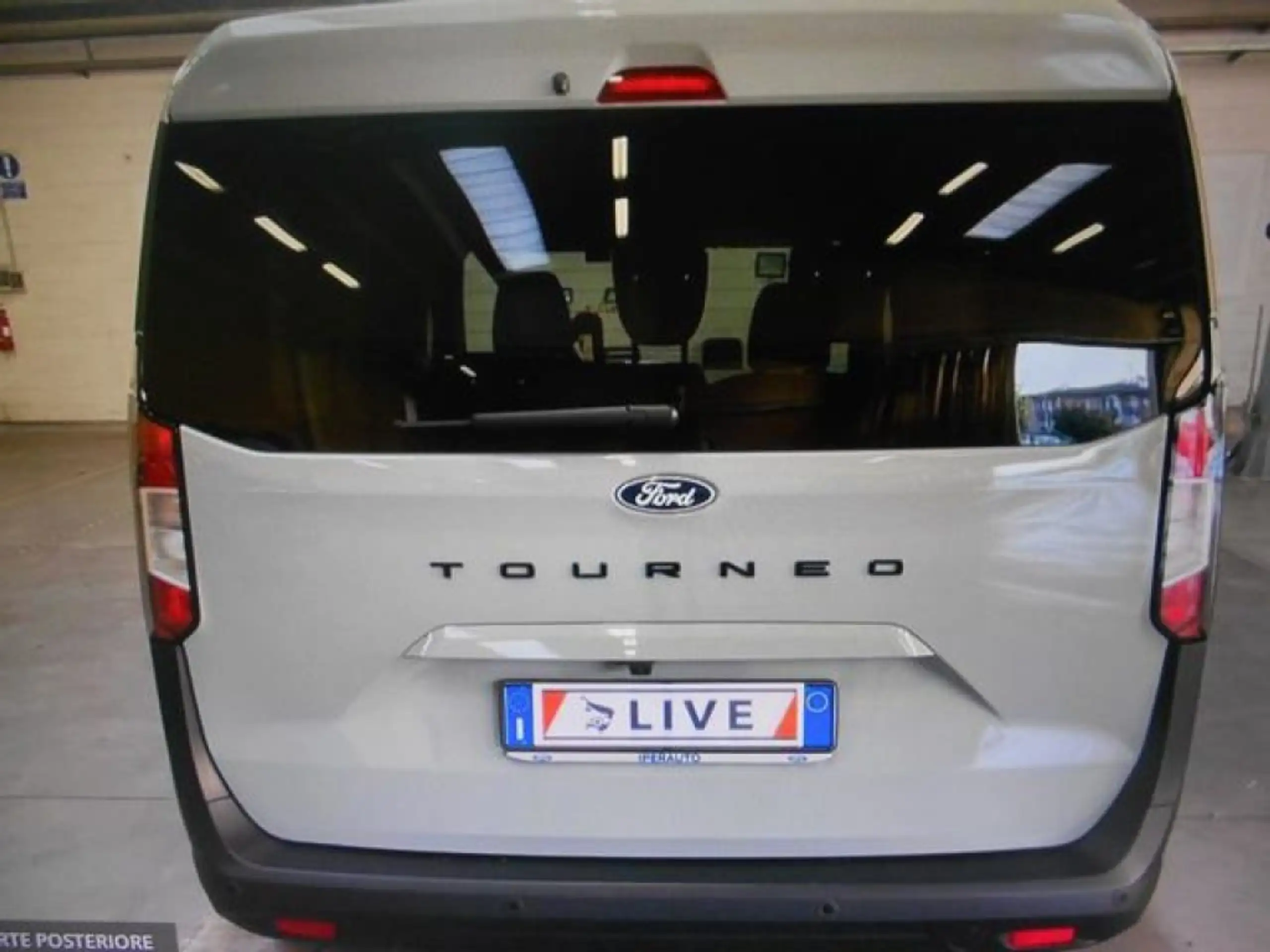 Ford - Tourneo Courier