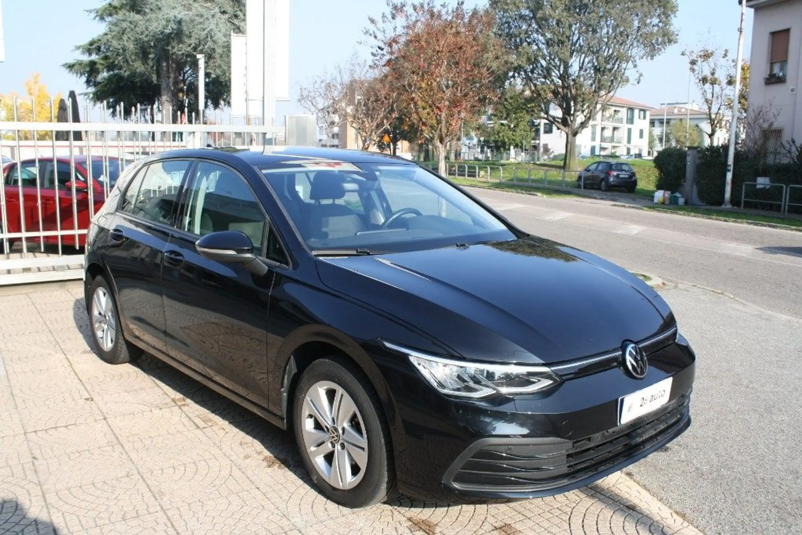 Volkswagen - Golf