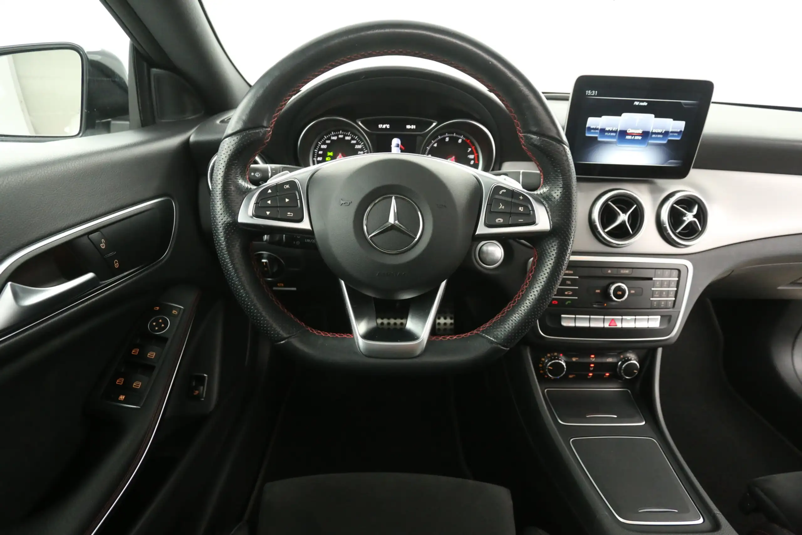 Mercedes-Benz - CLA 180