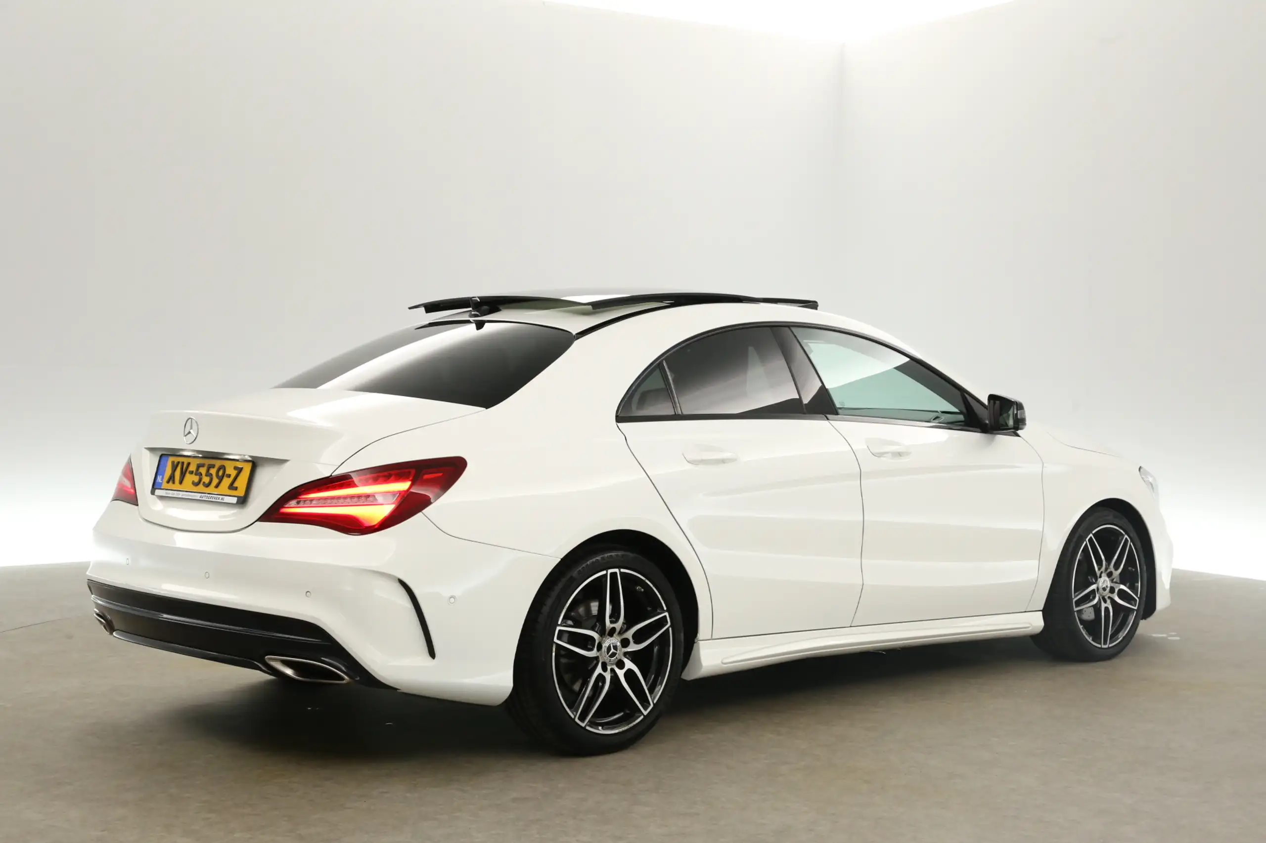 Mercedes-Benz - CLA 180