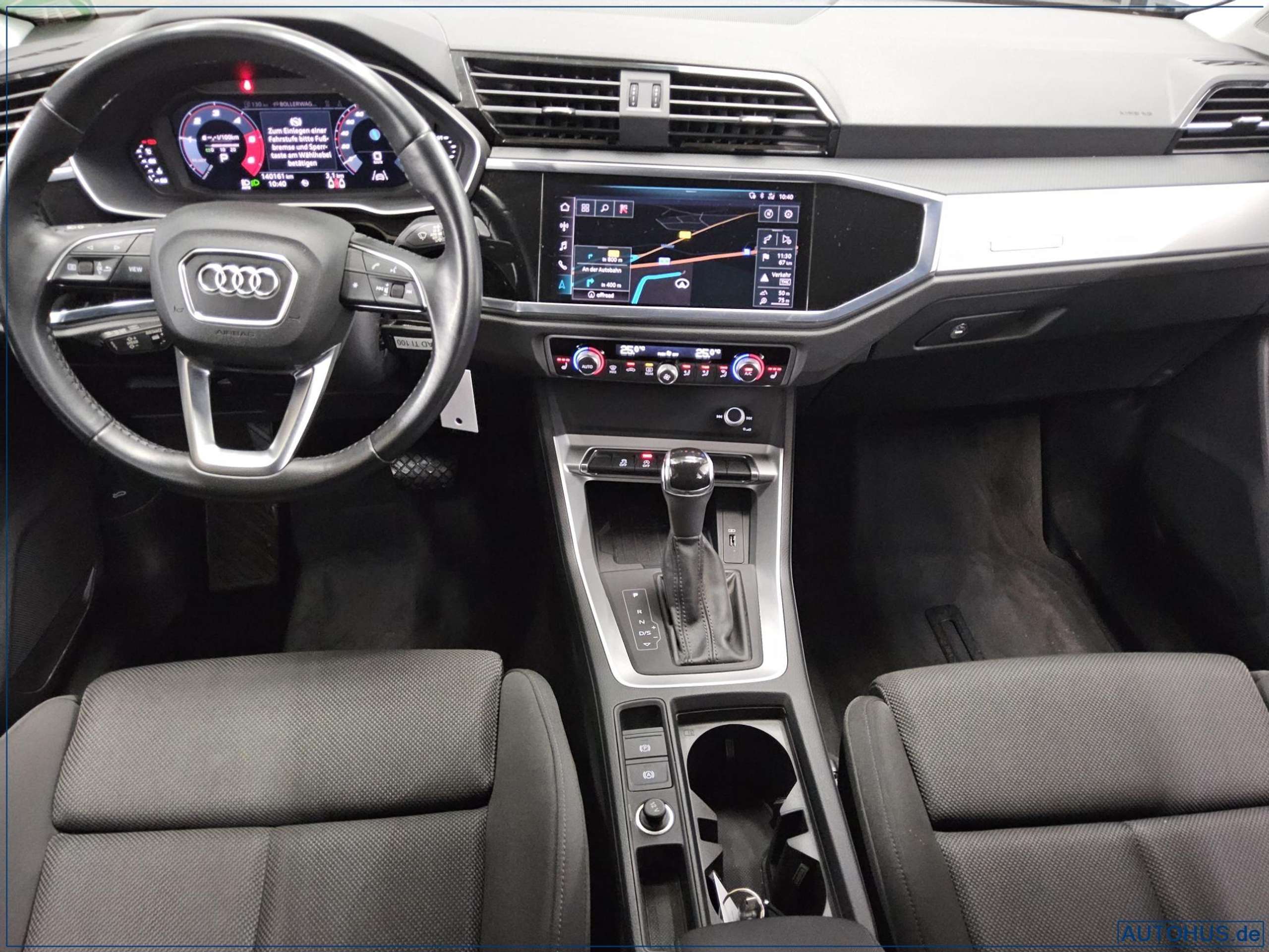 Audi - Q3