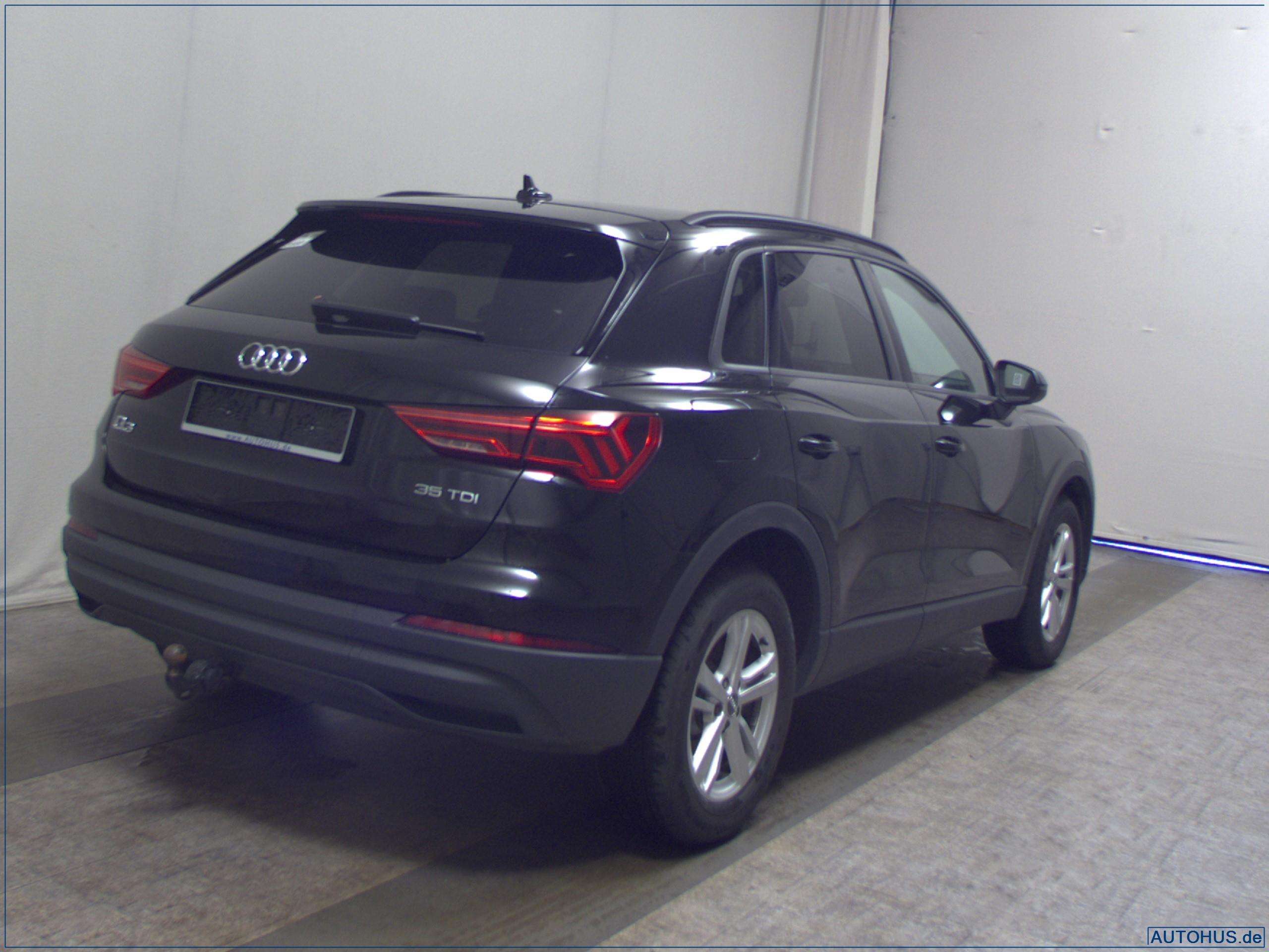 Audi - Q3