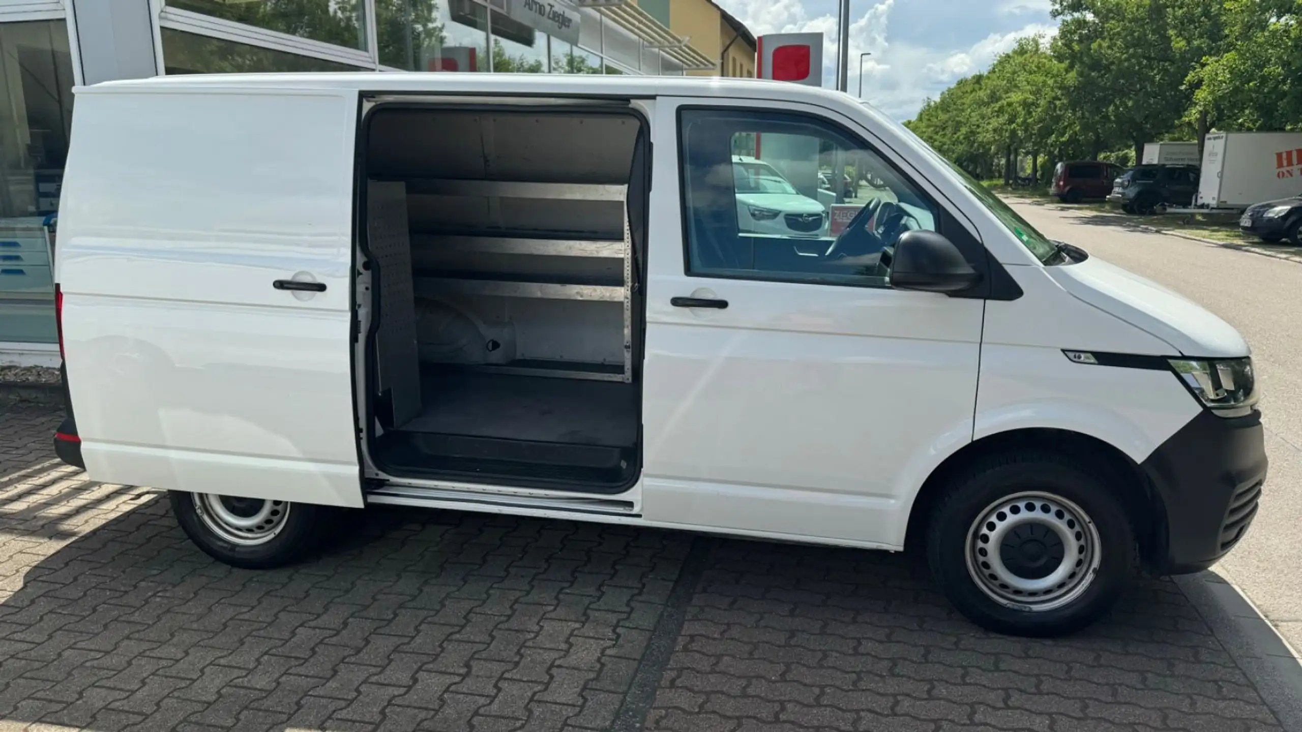 Volkswagen - T6 Transporter