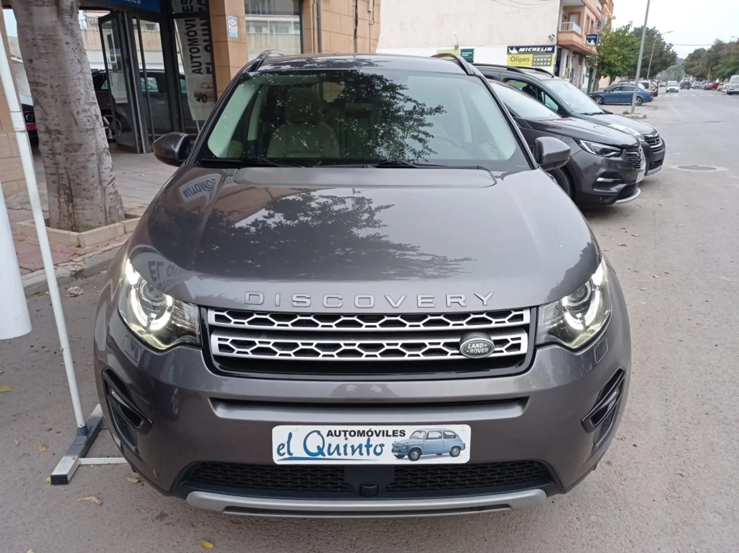 Land Rover - Discovery Sport