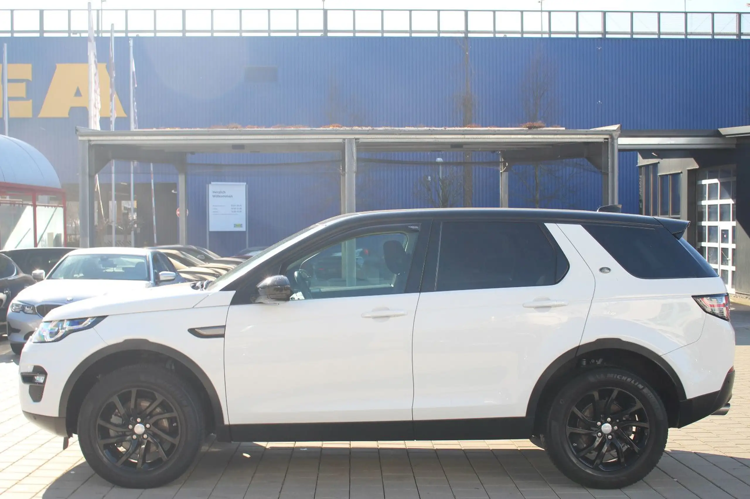 Land Rover - Discovery Sport