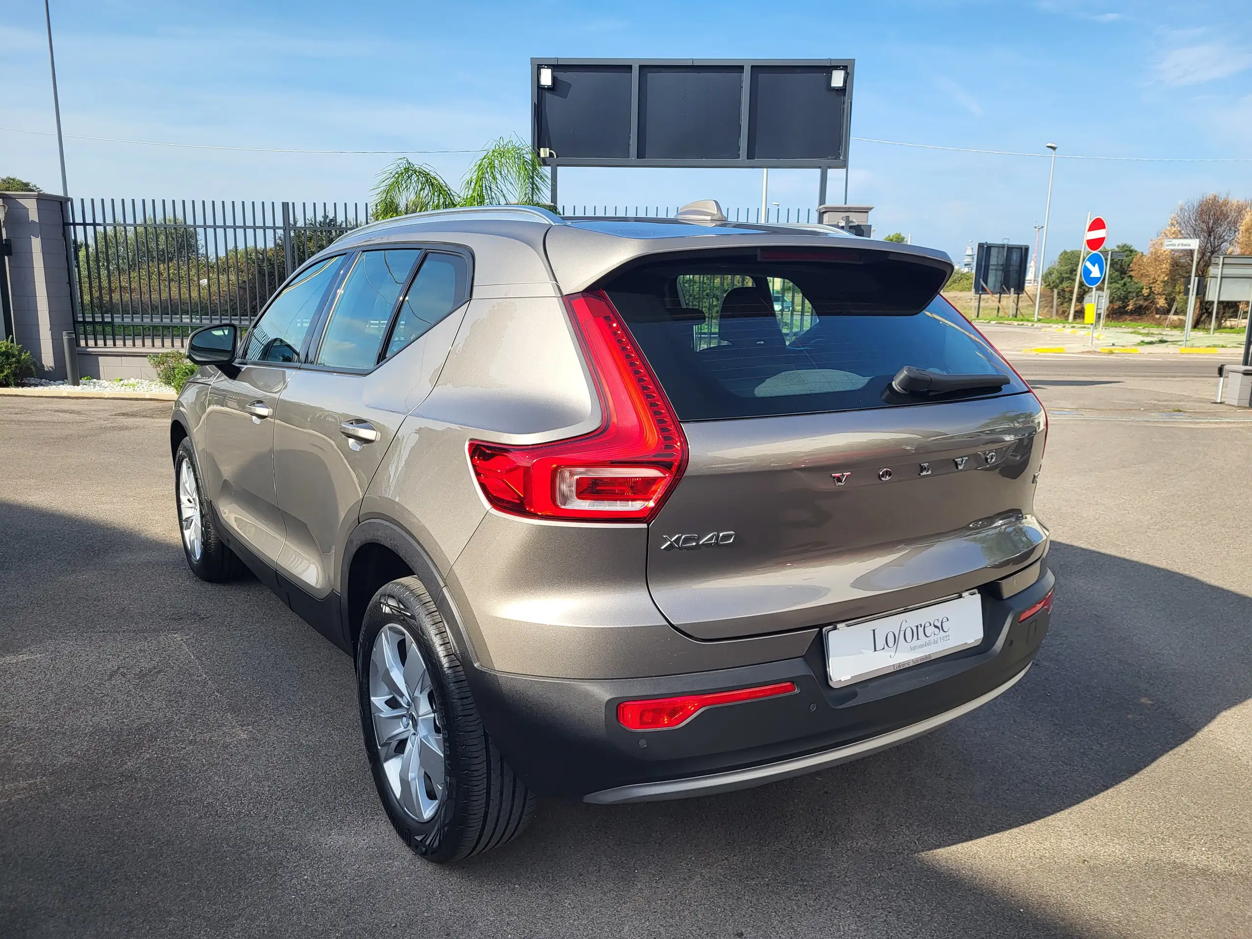 Volvo - XC40