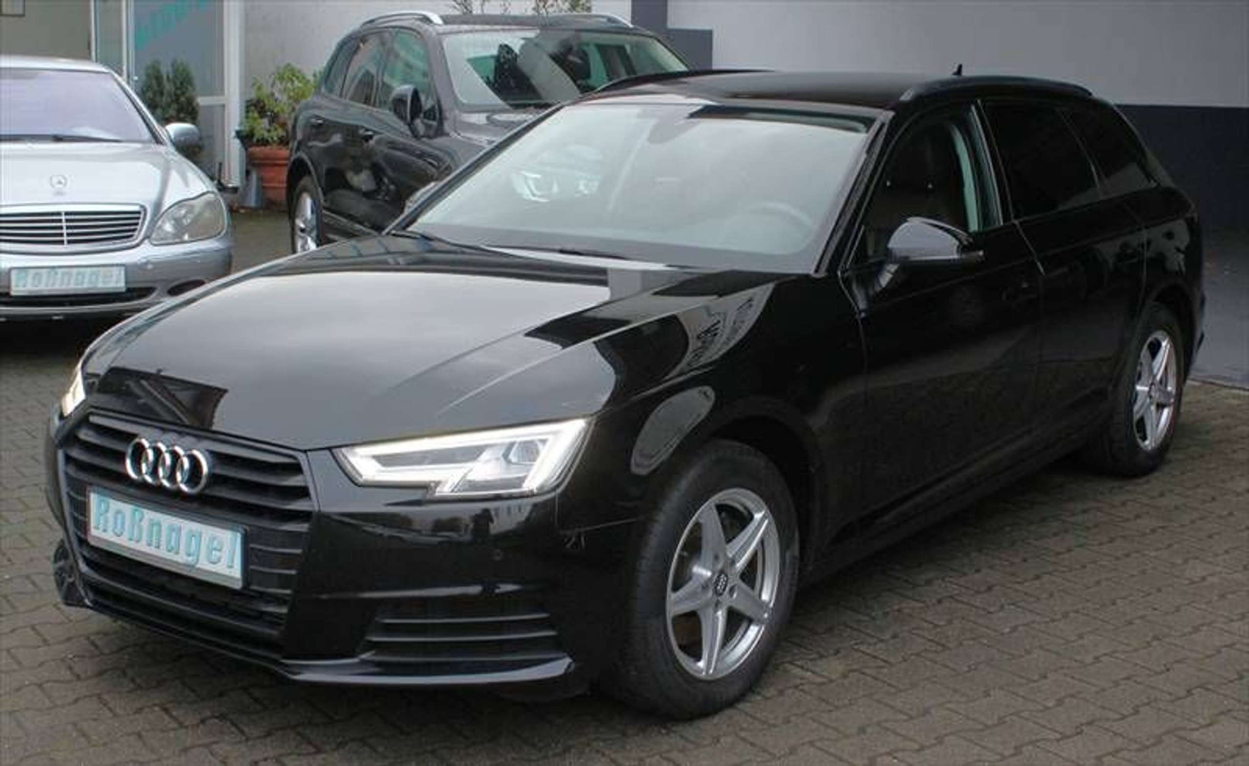 Audi - A4