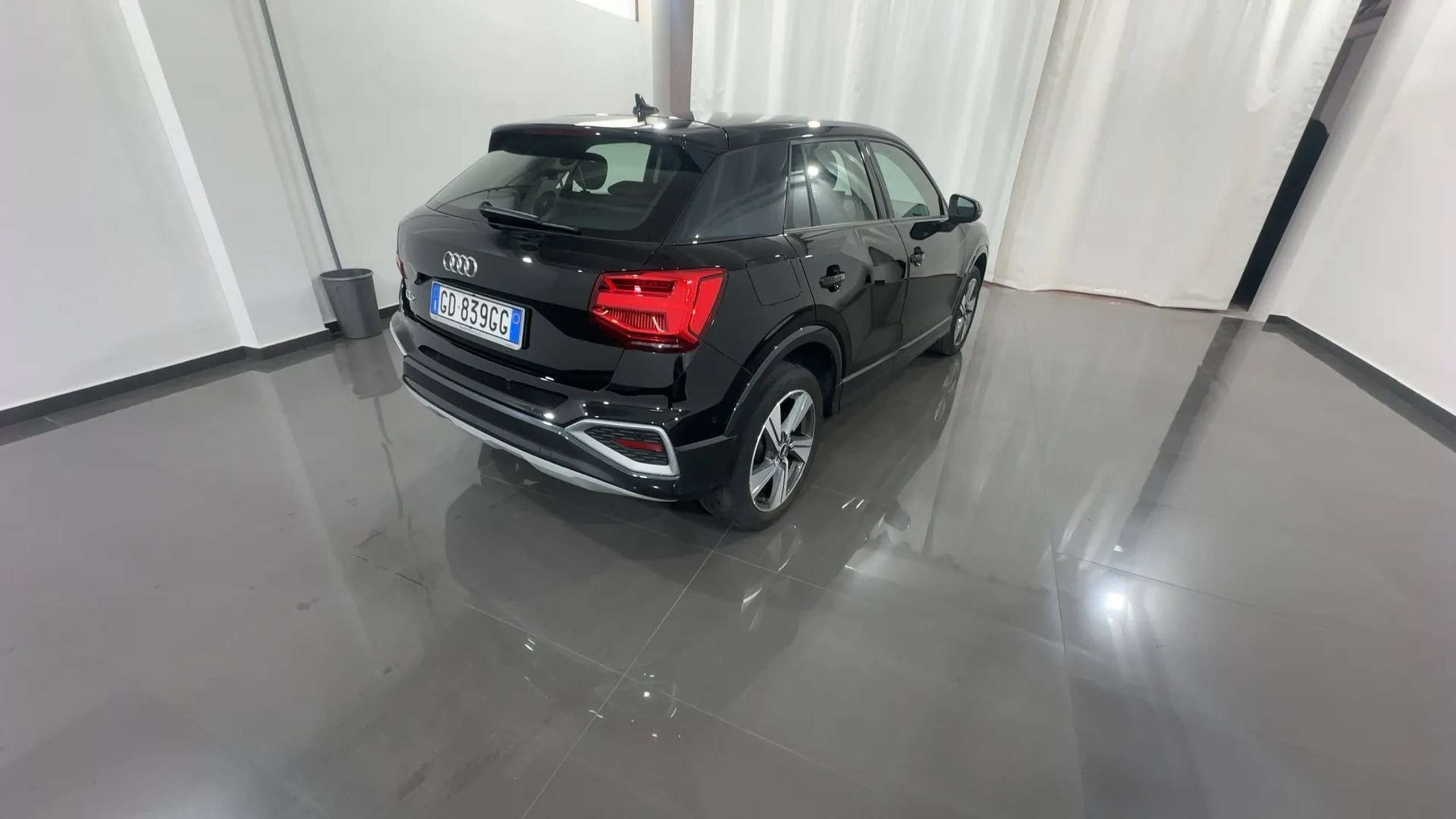 Audi - Q2