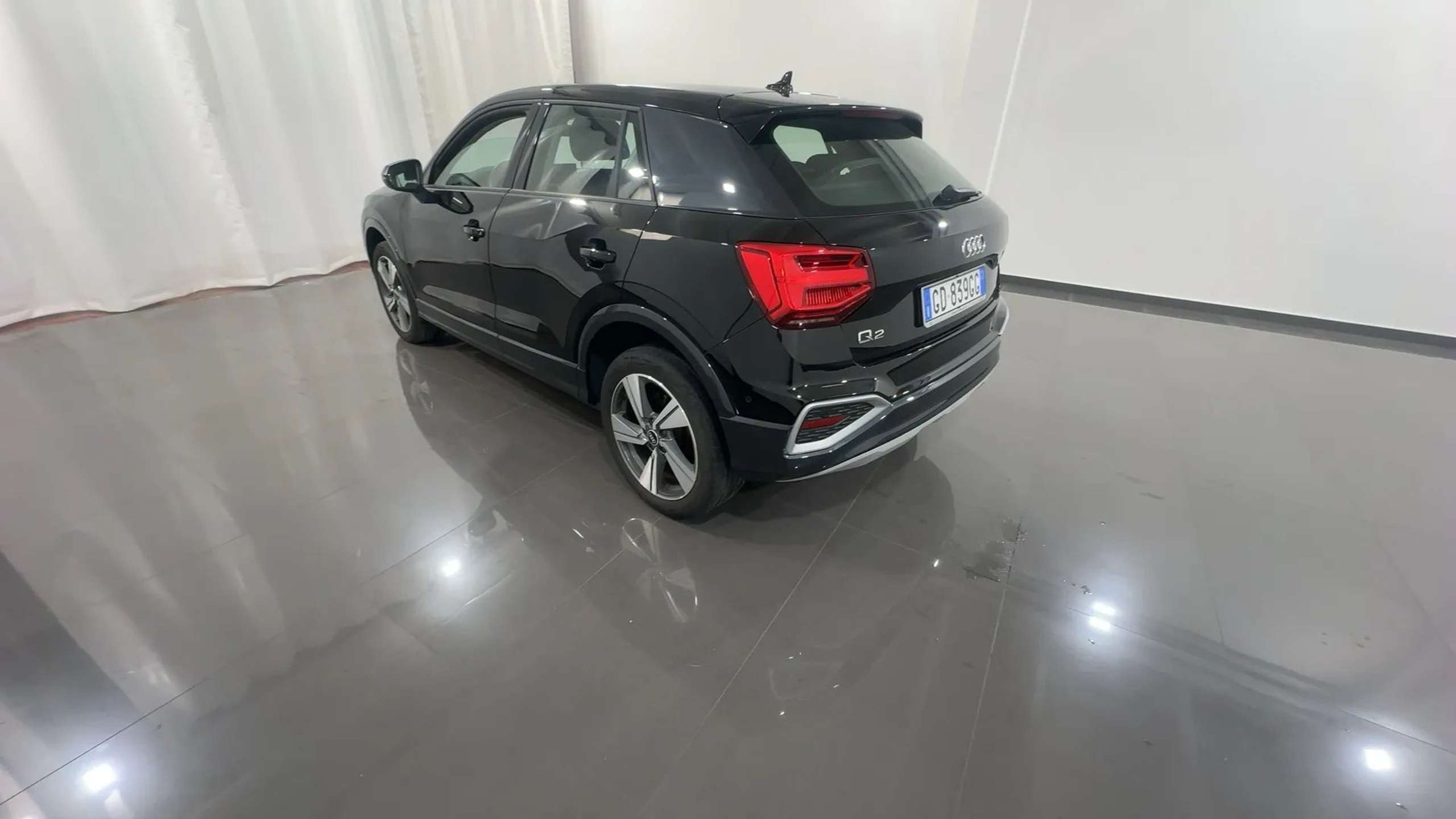 Audi - Q2