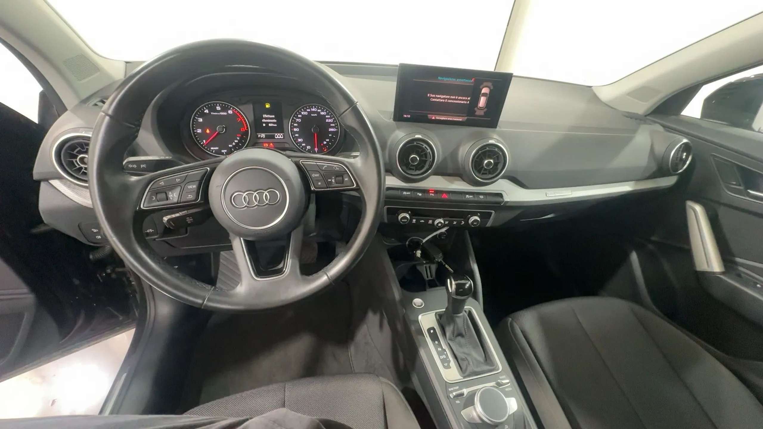 Audi - Q2