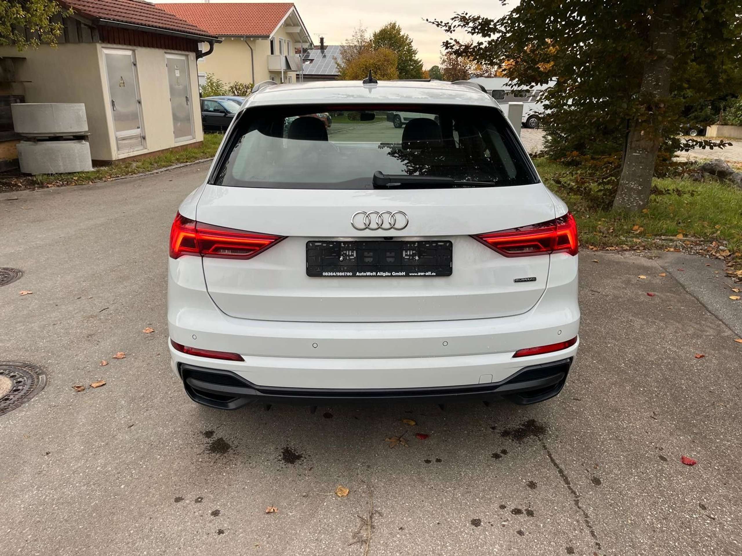 Audi - Q3