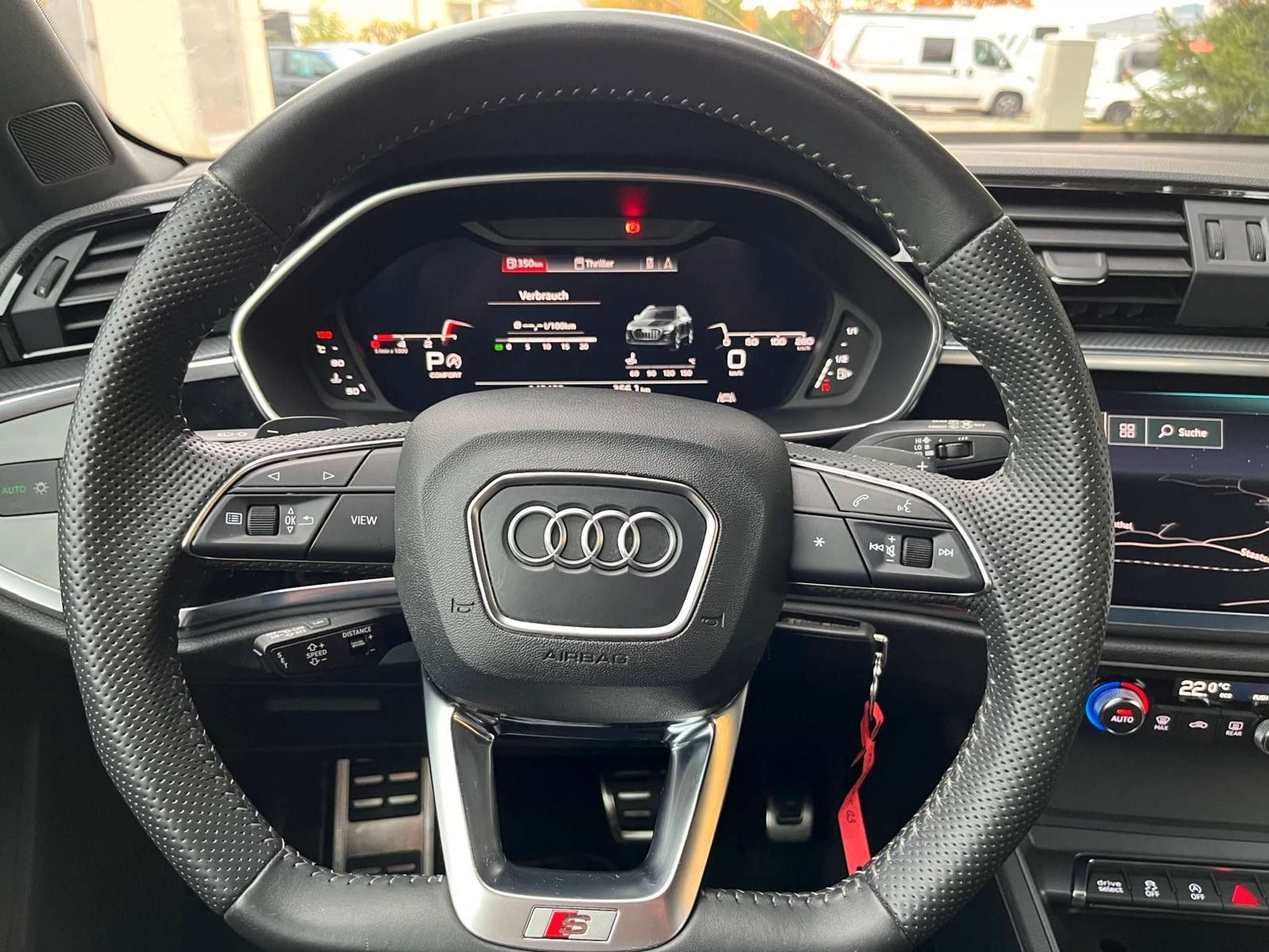 Audi - Q3