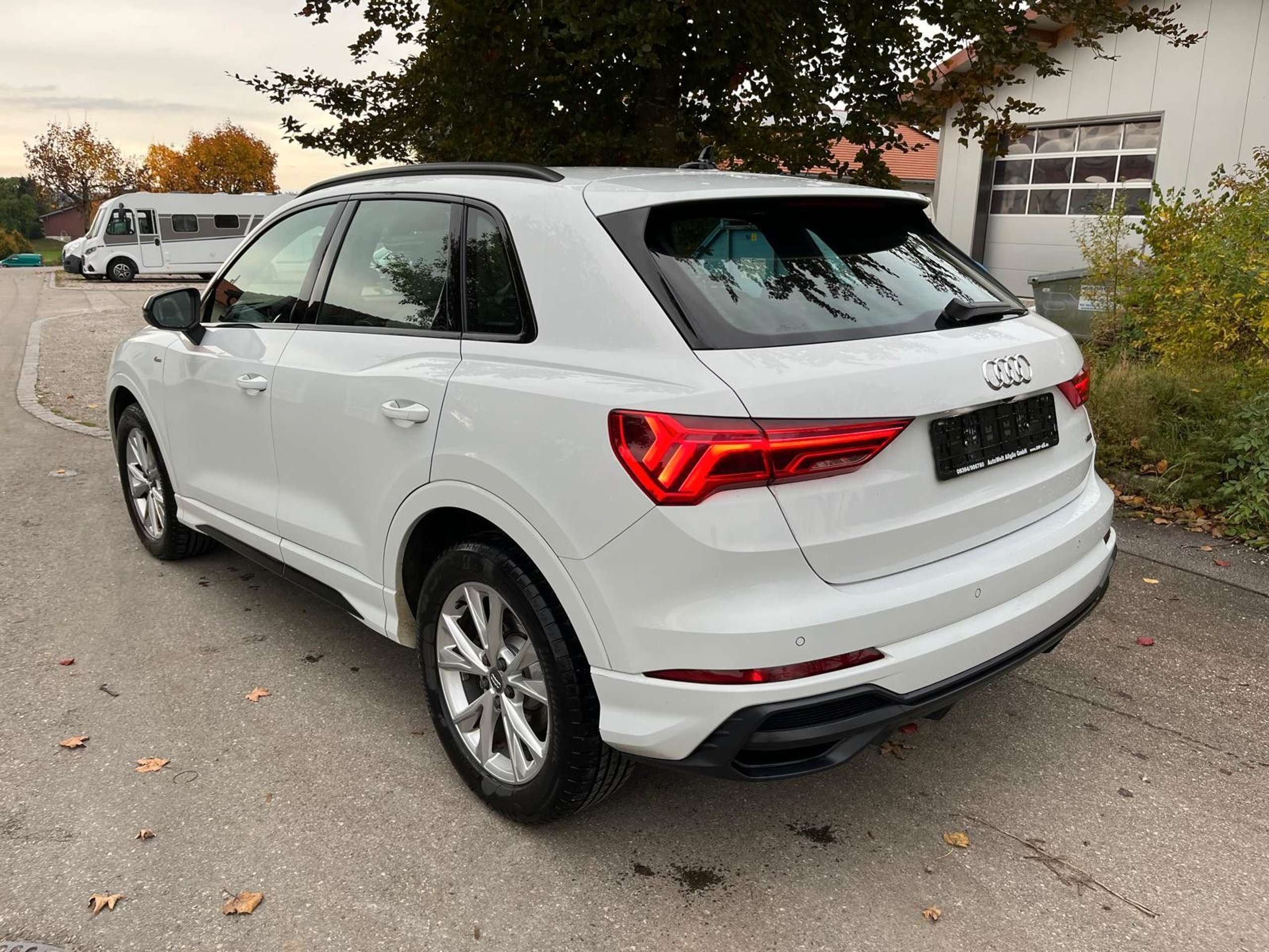 Audi - Q3