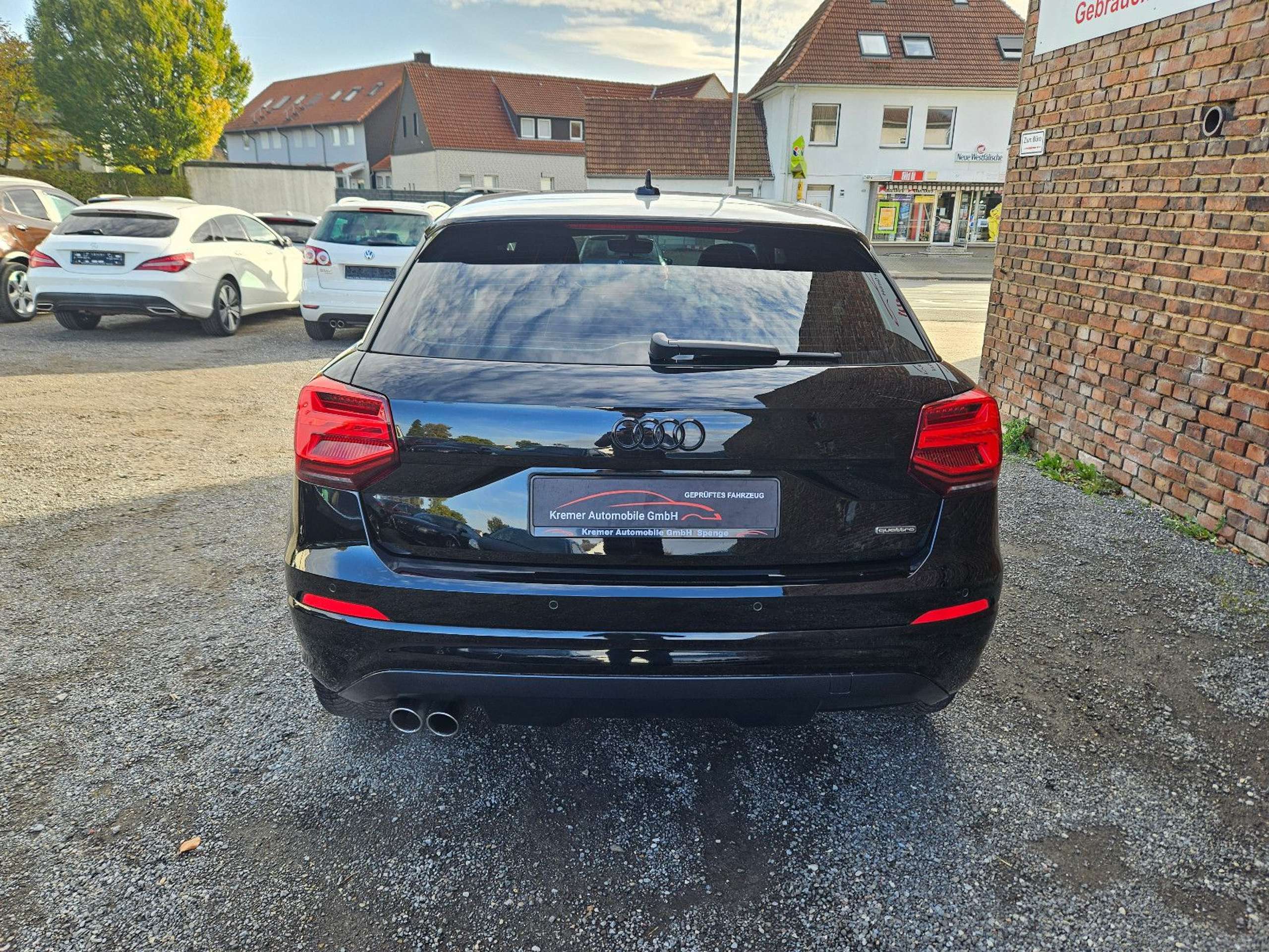 Audi - Q2