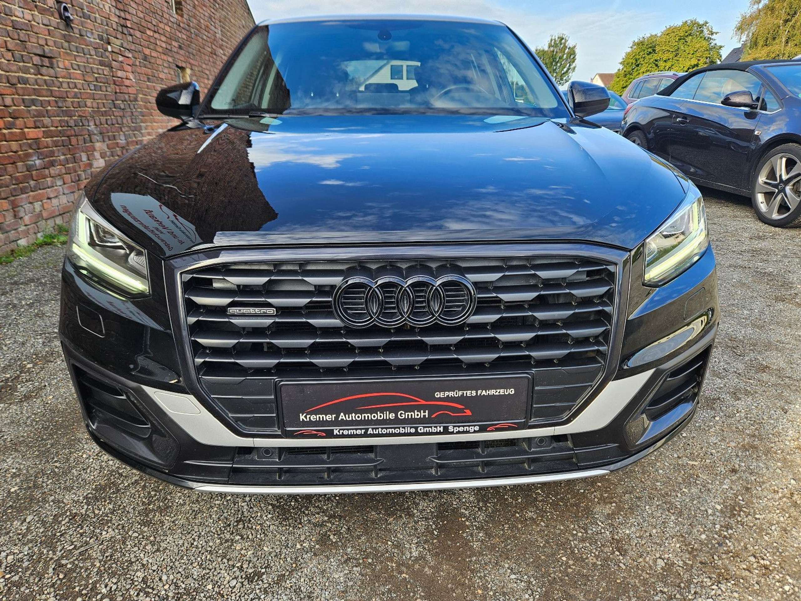 Audi - Q2