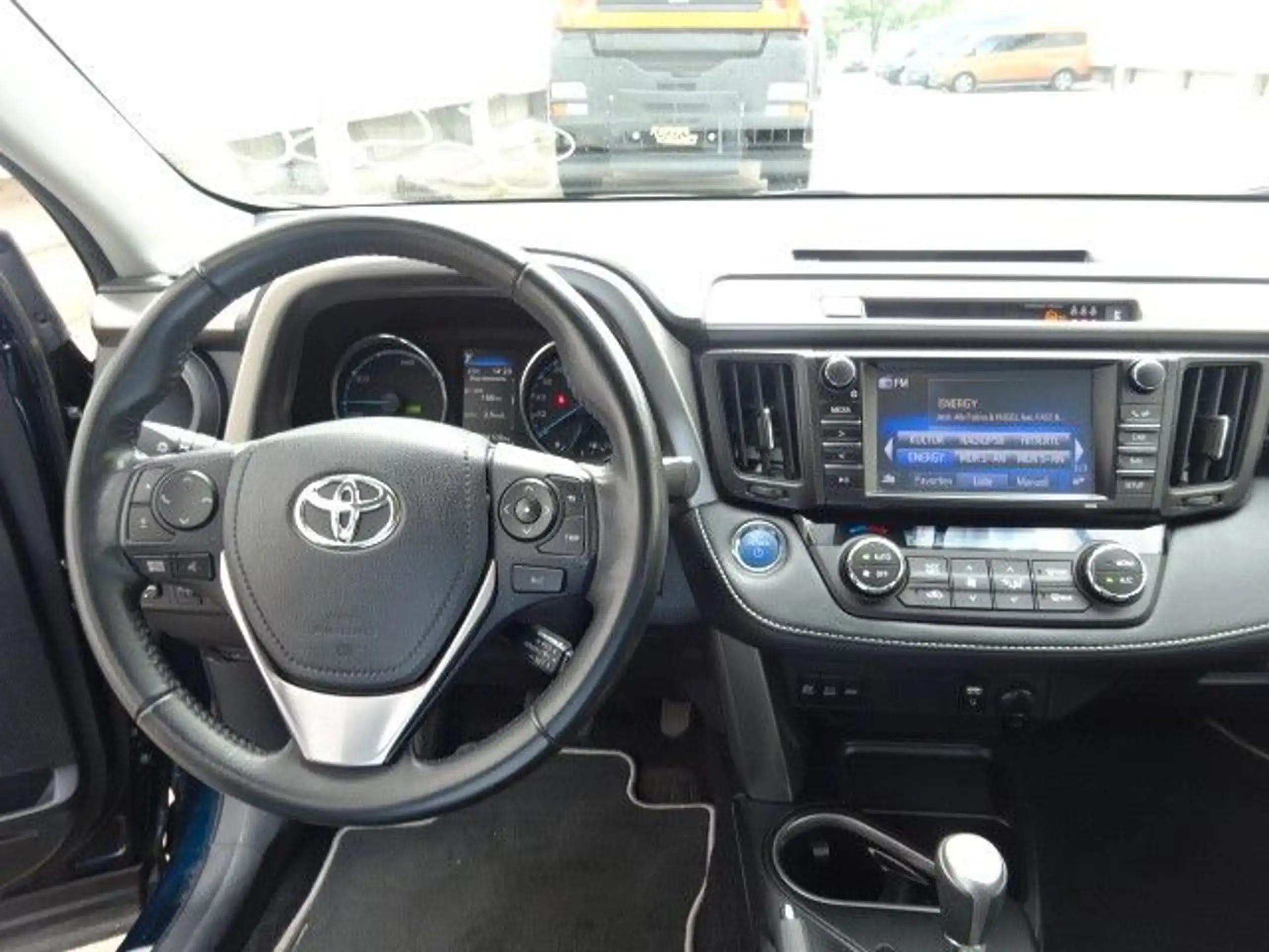 Toyota - RAV 4