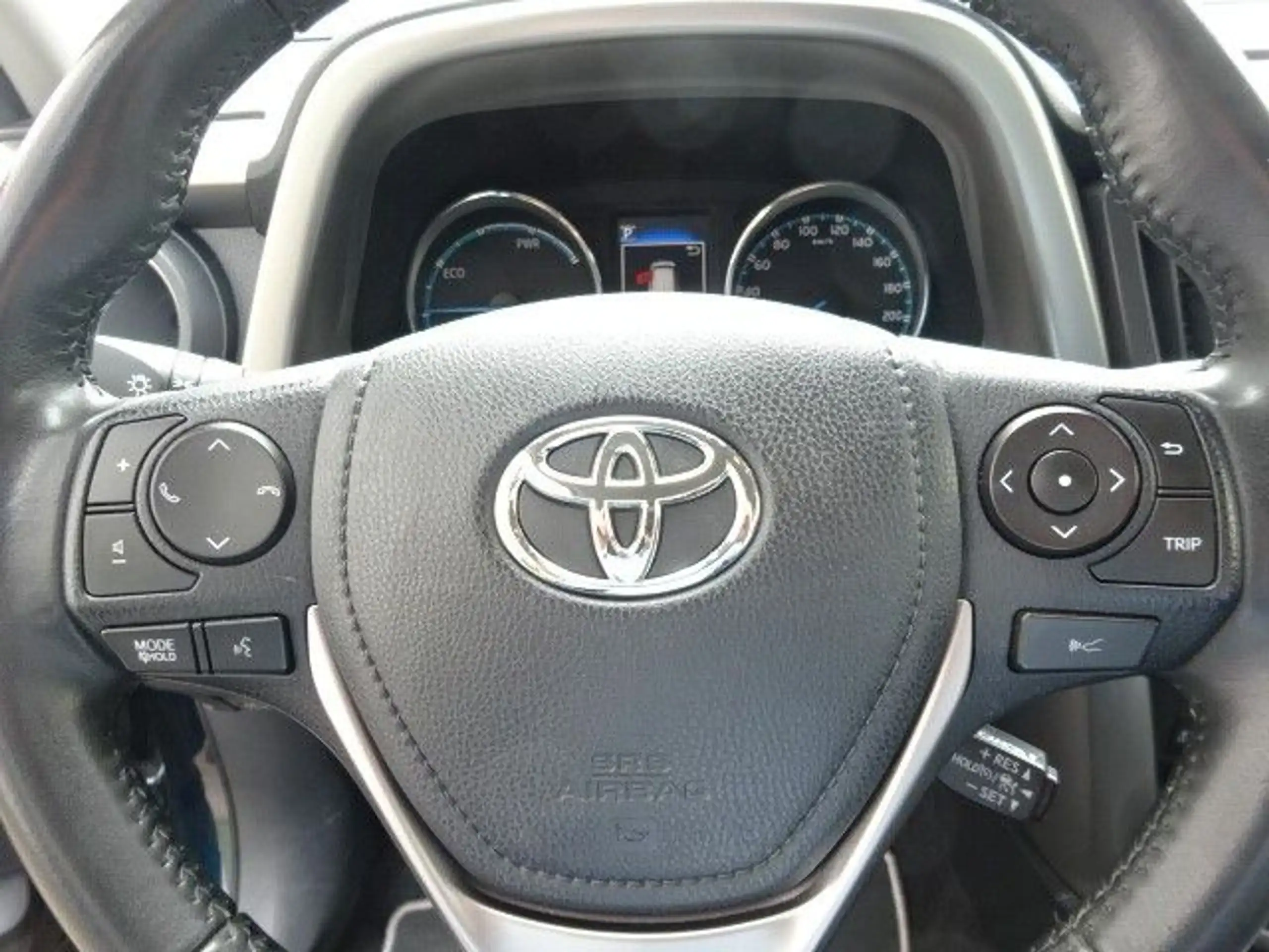 Toyota - RAV 4