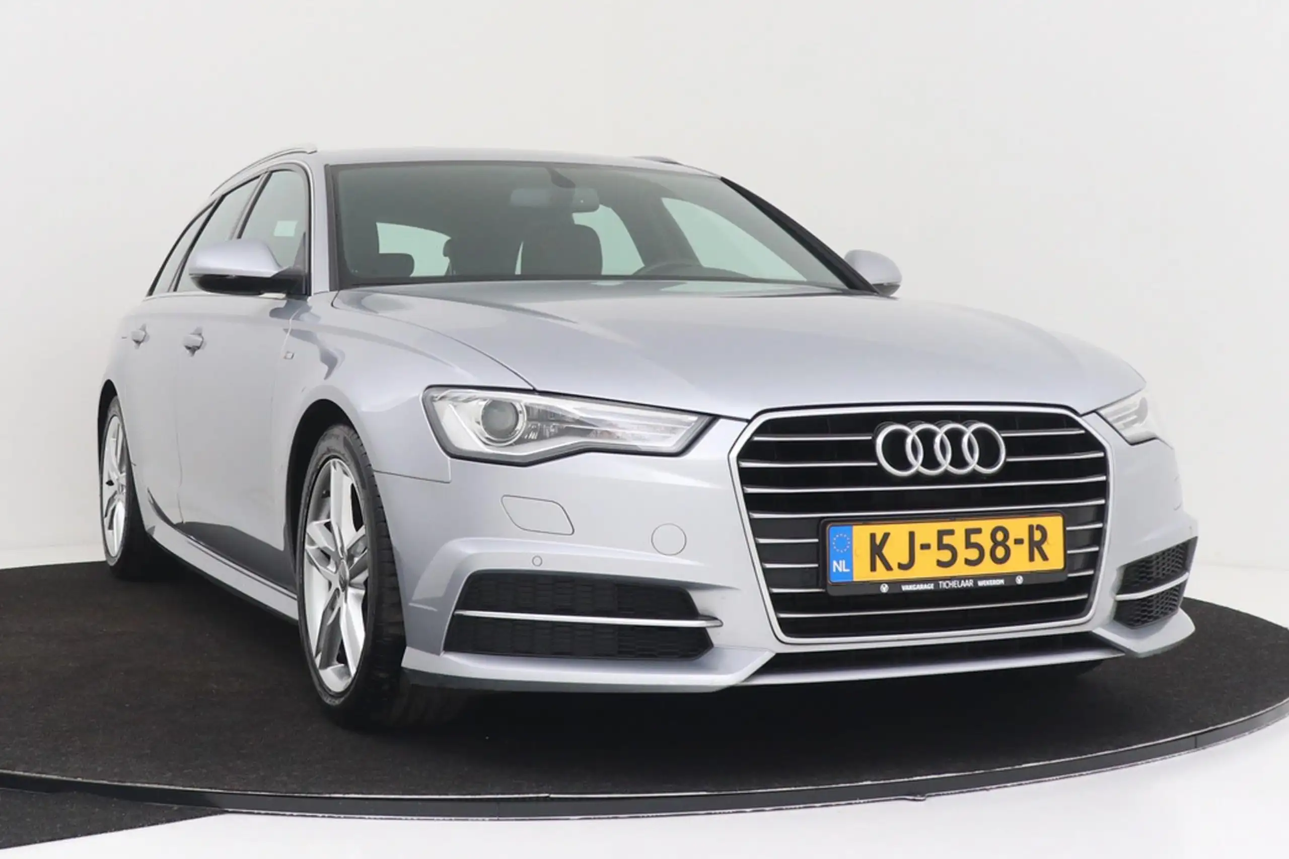 Audi - A6