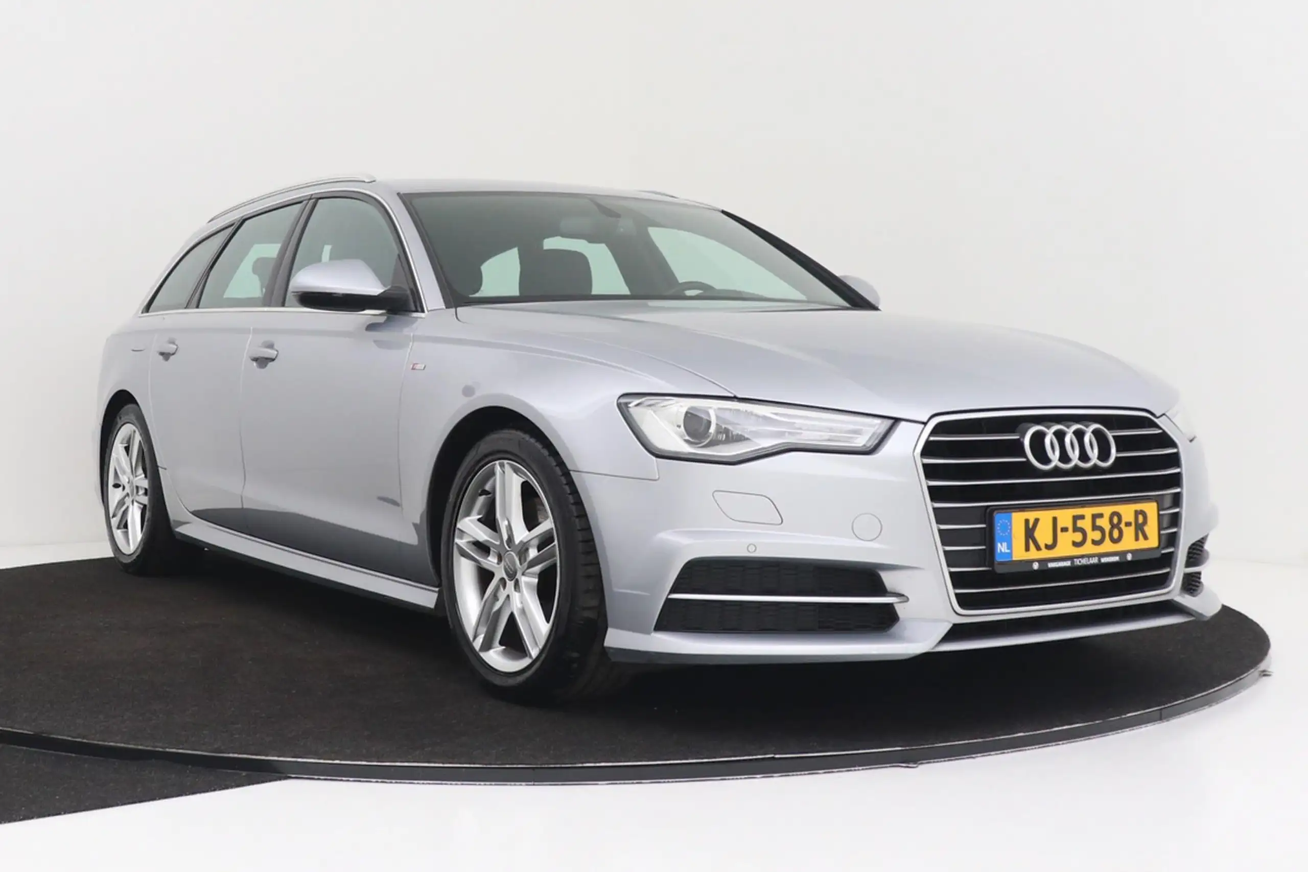 Audi - A6