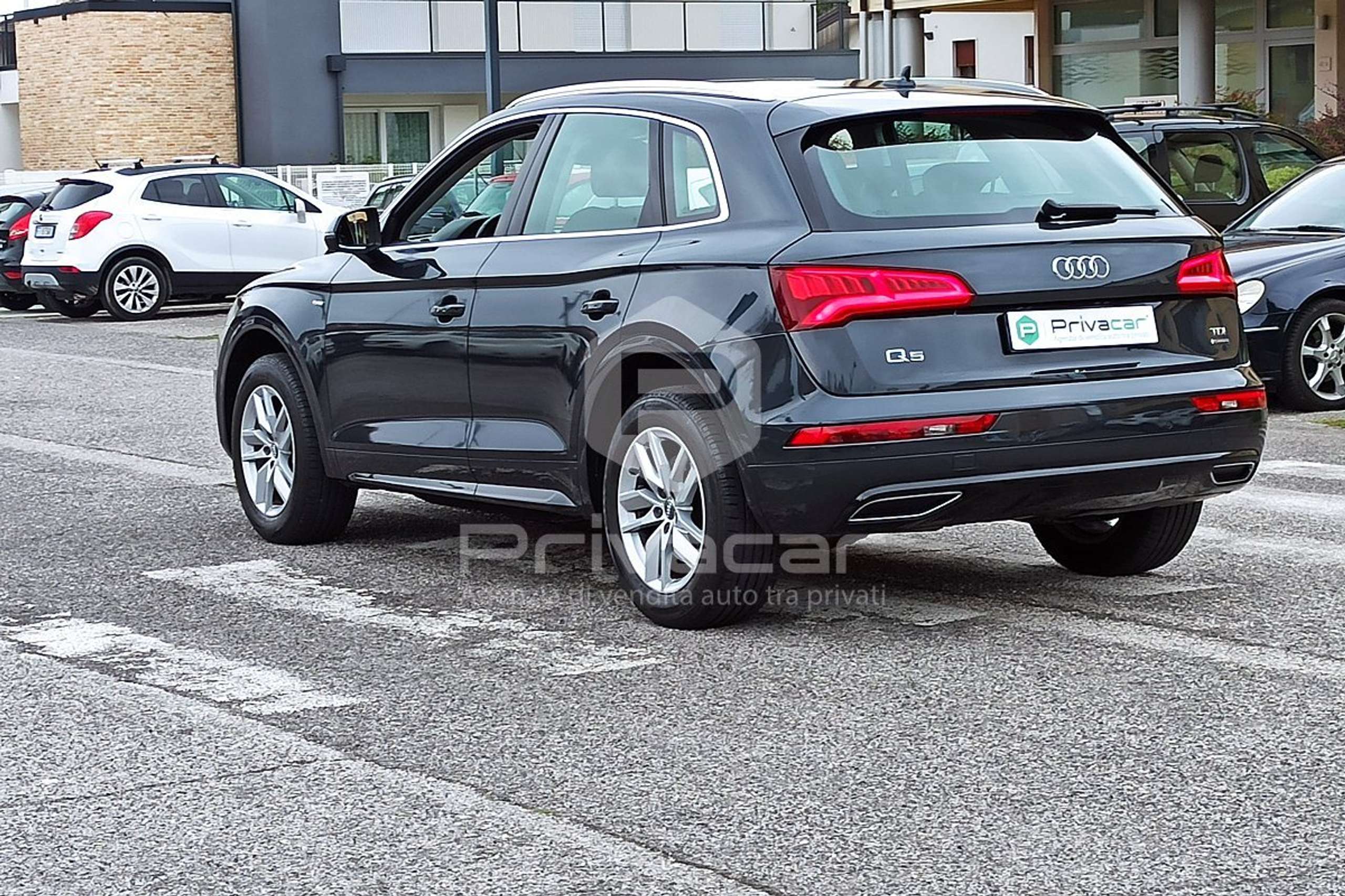 Audi - Q5