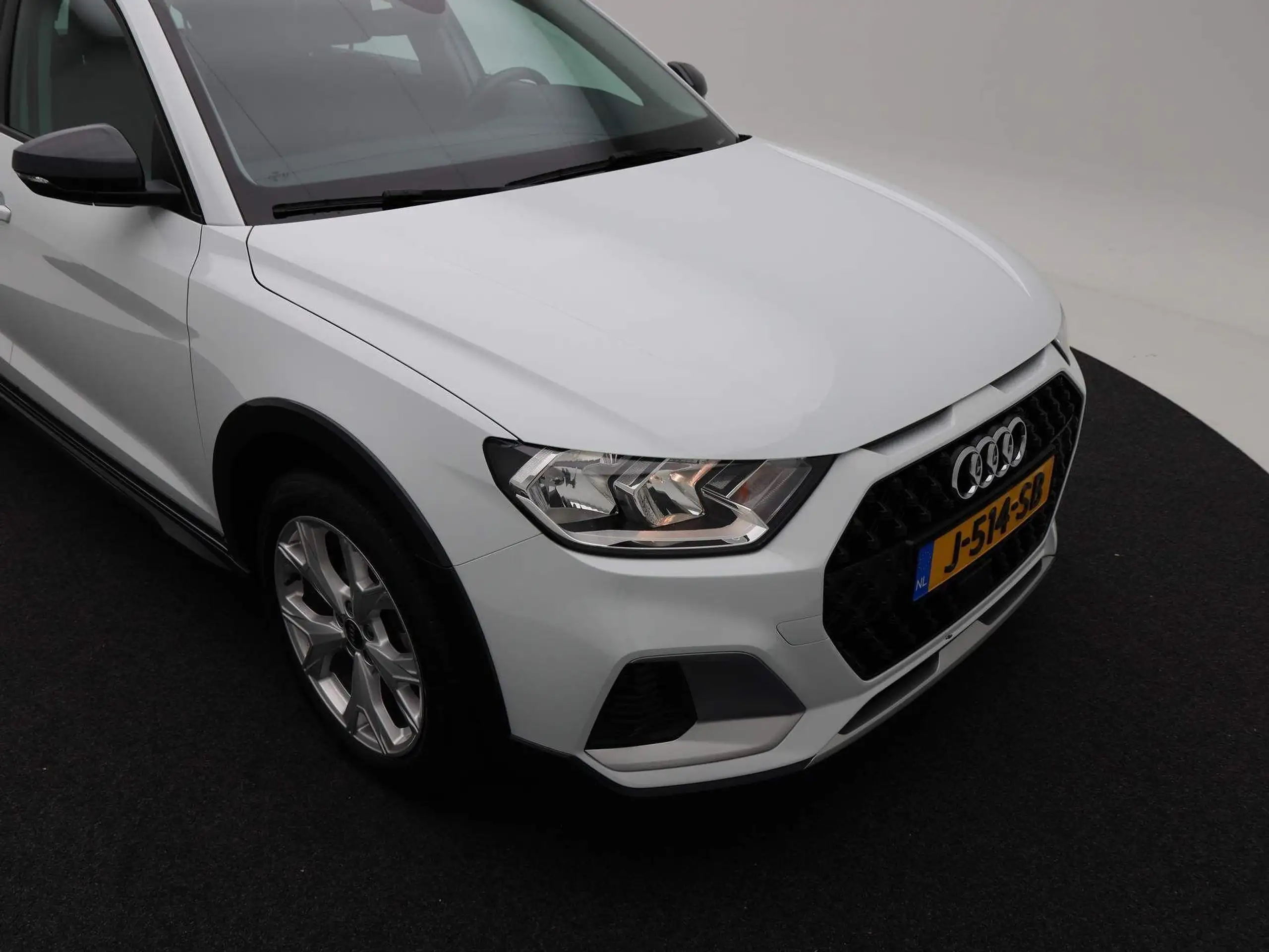 Audi - A1