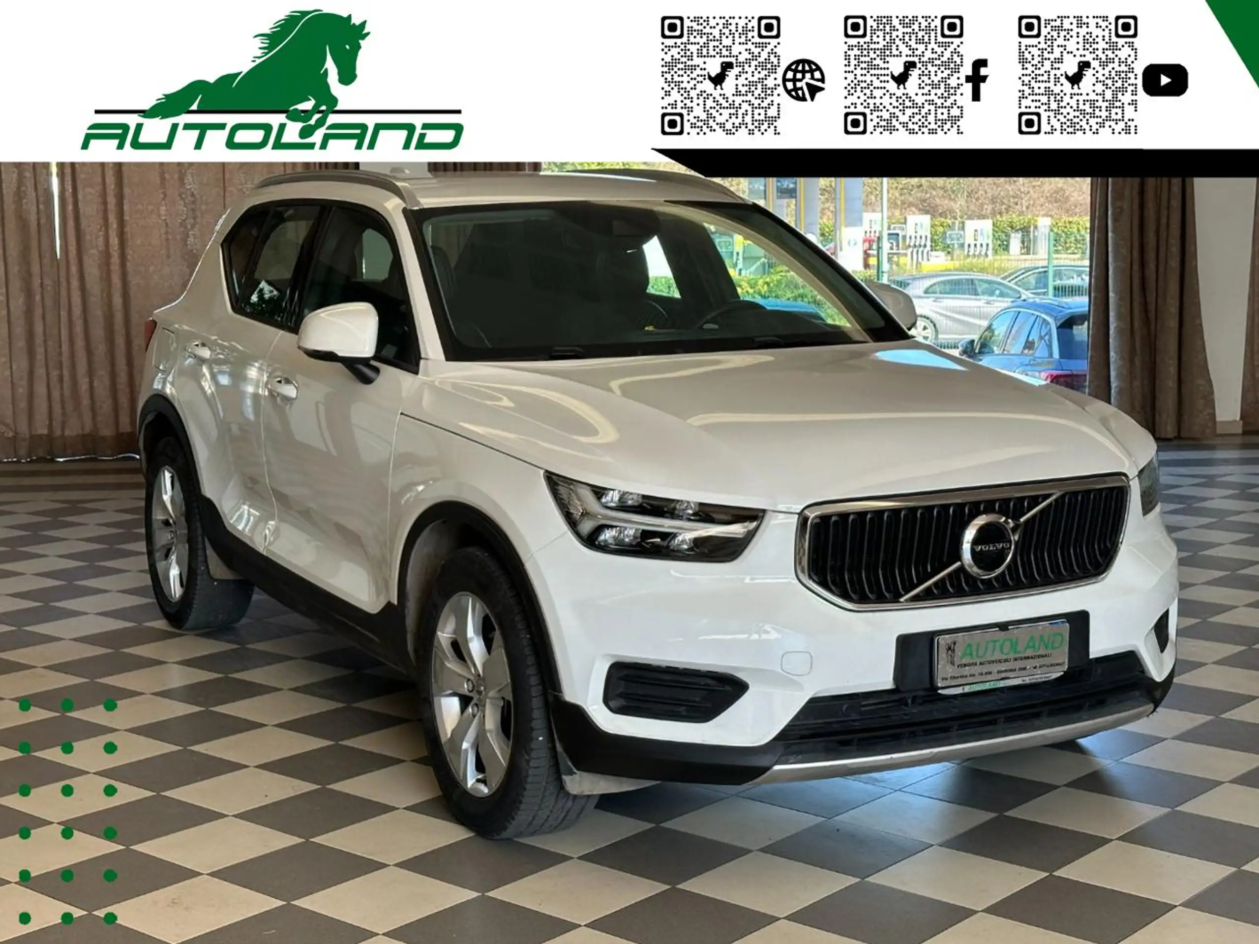 Volvo - XC40