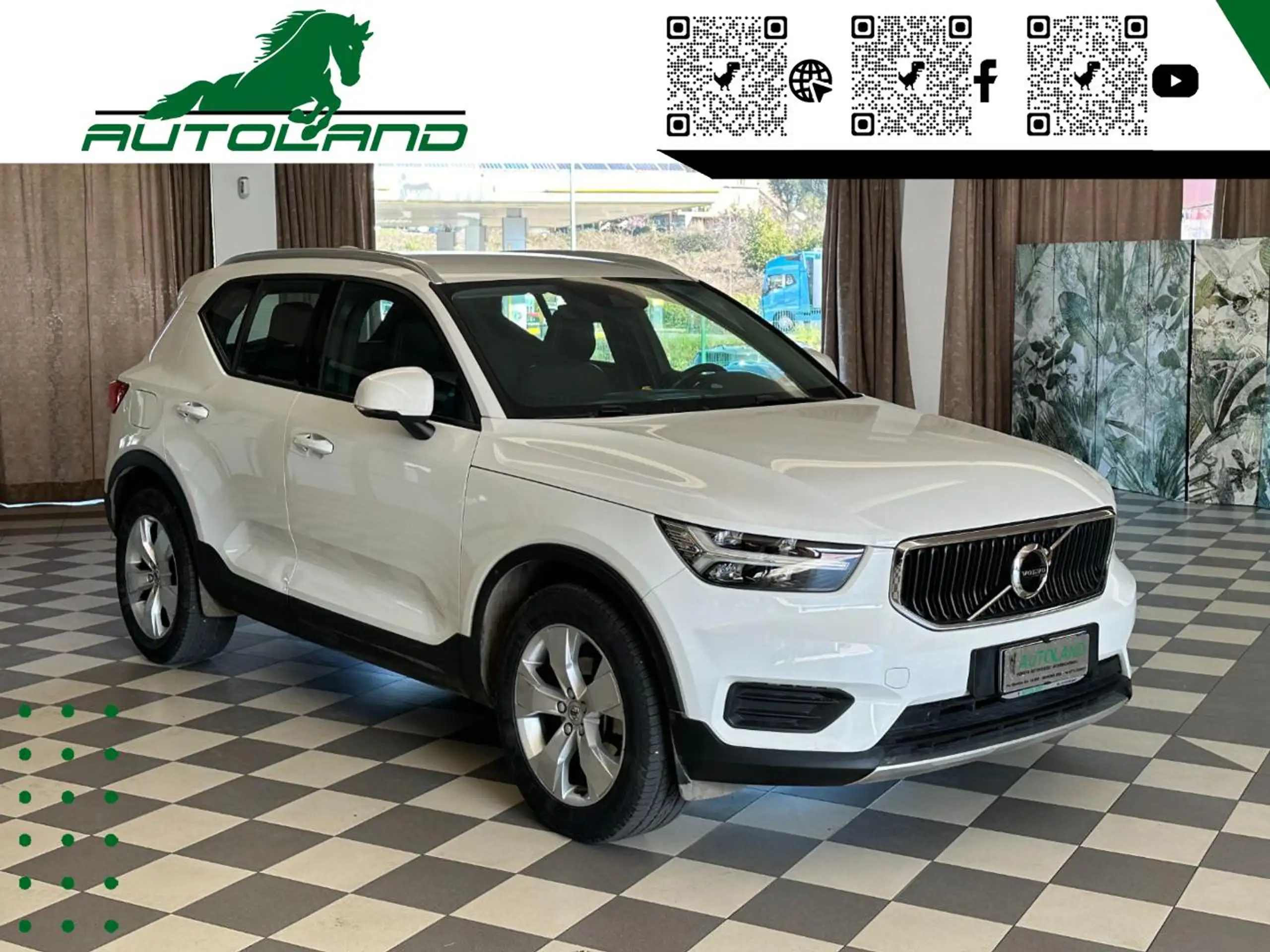 Volvo - XC40