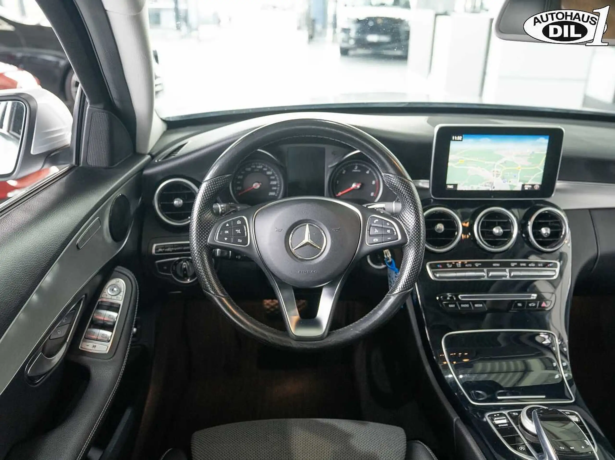 Mercedes-Benz - C 220