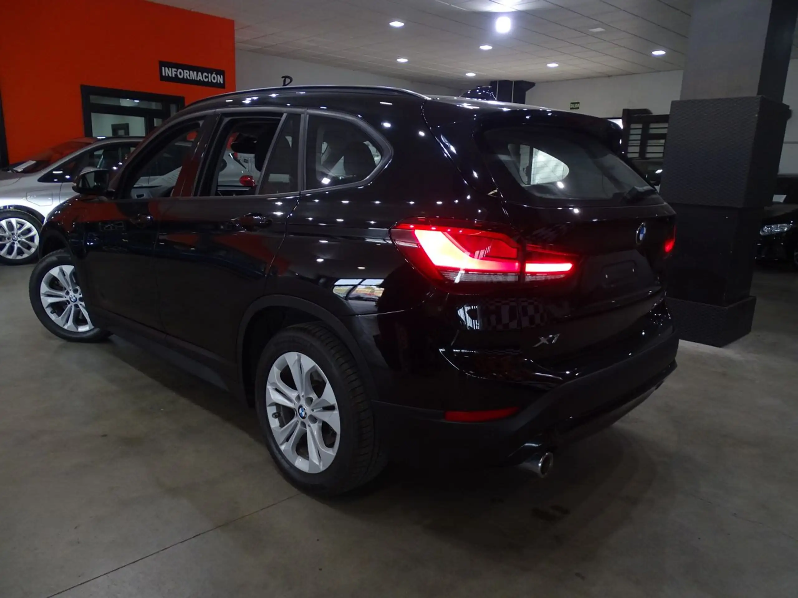 BMW - X1