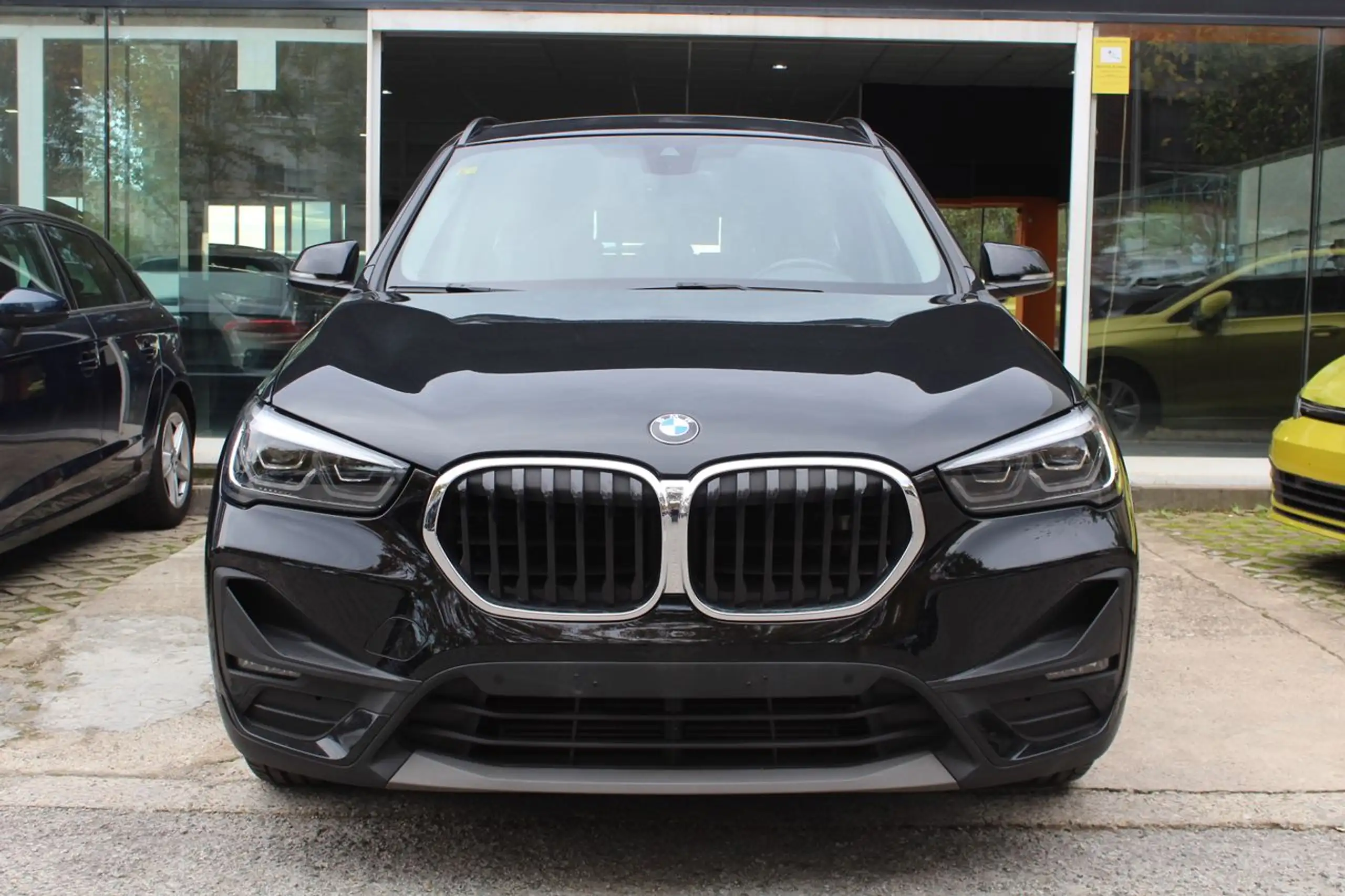 BMW - X1