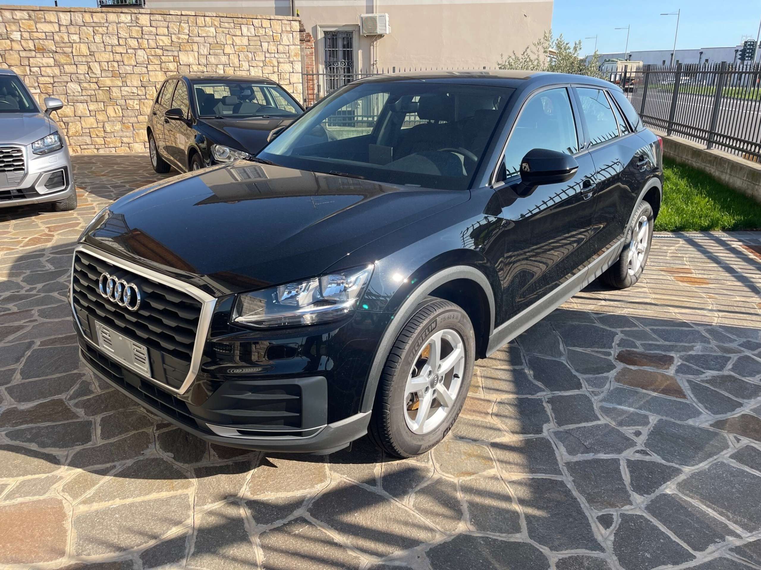 Audi - Q2