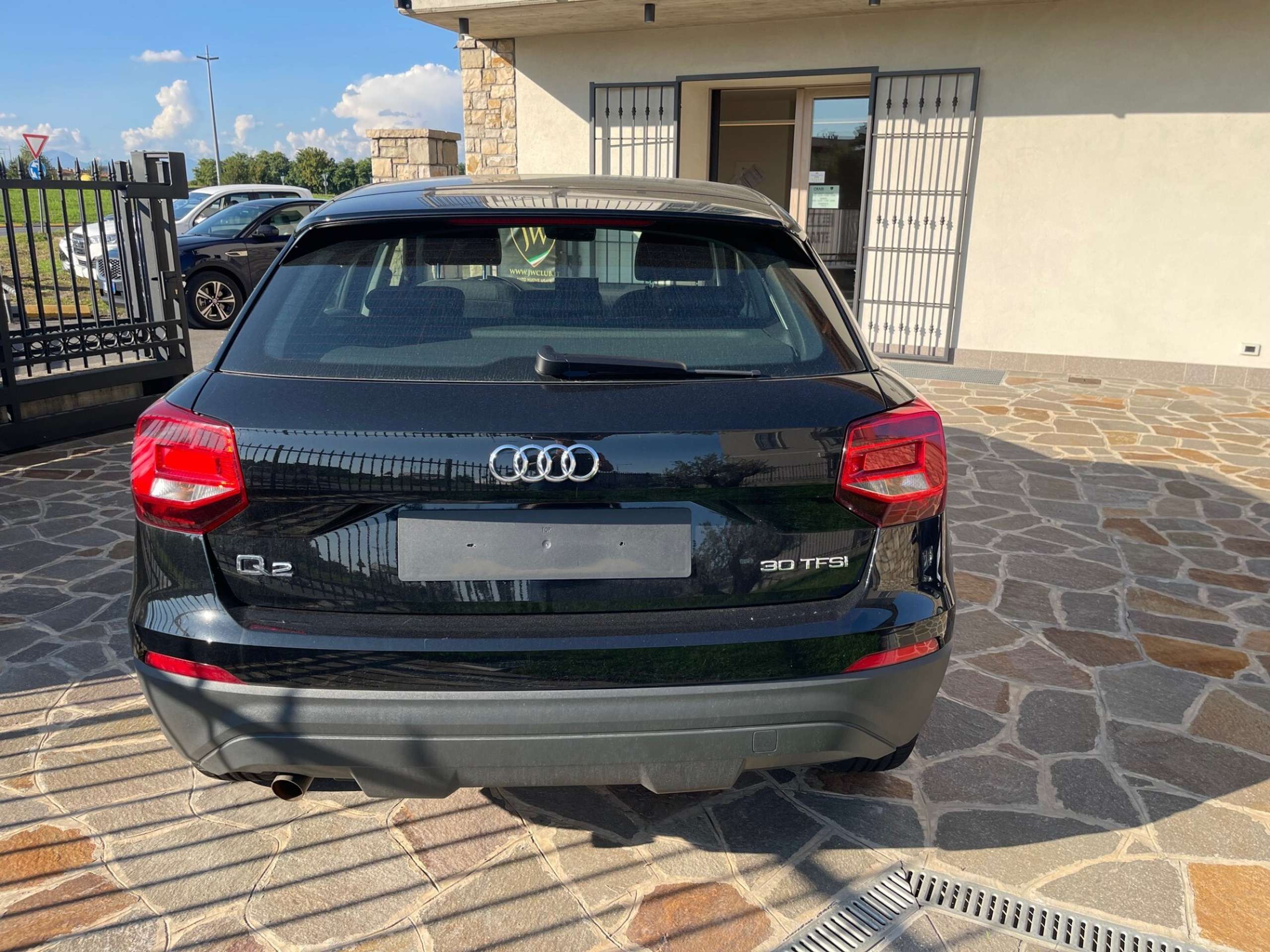 Audi - Q2