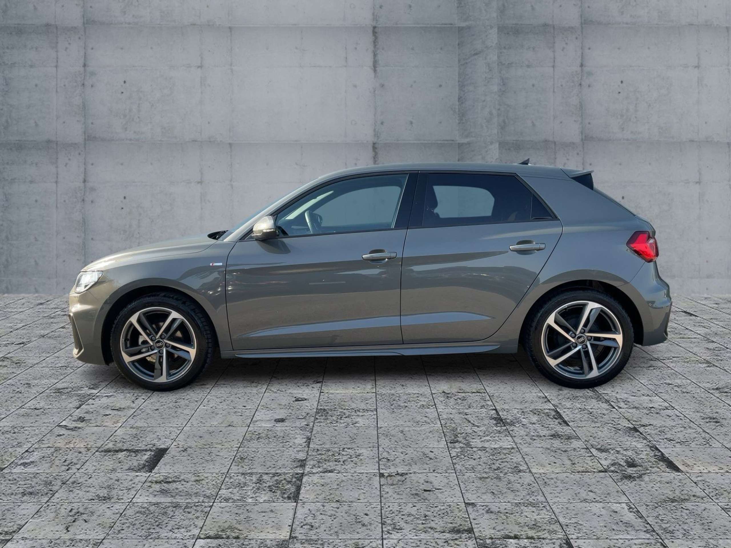 Audi - A1