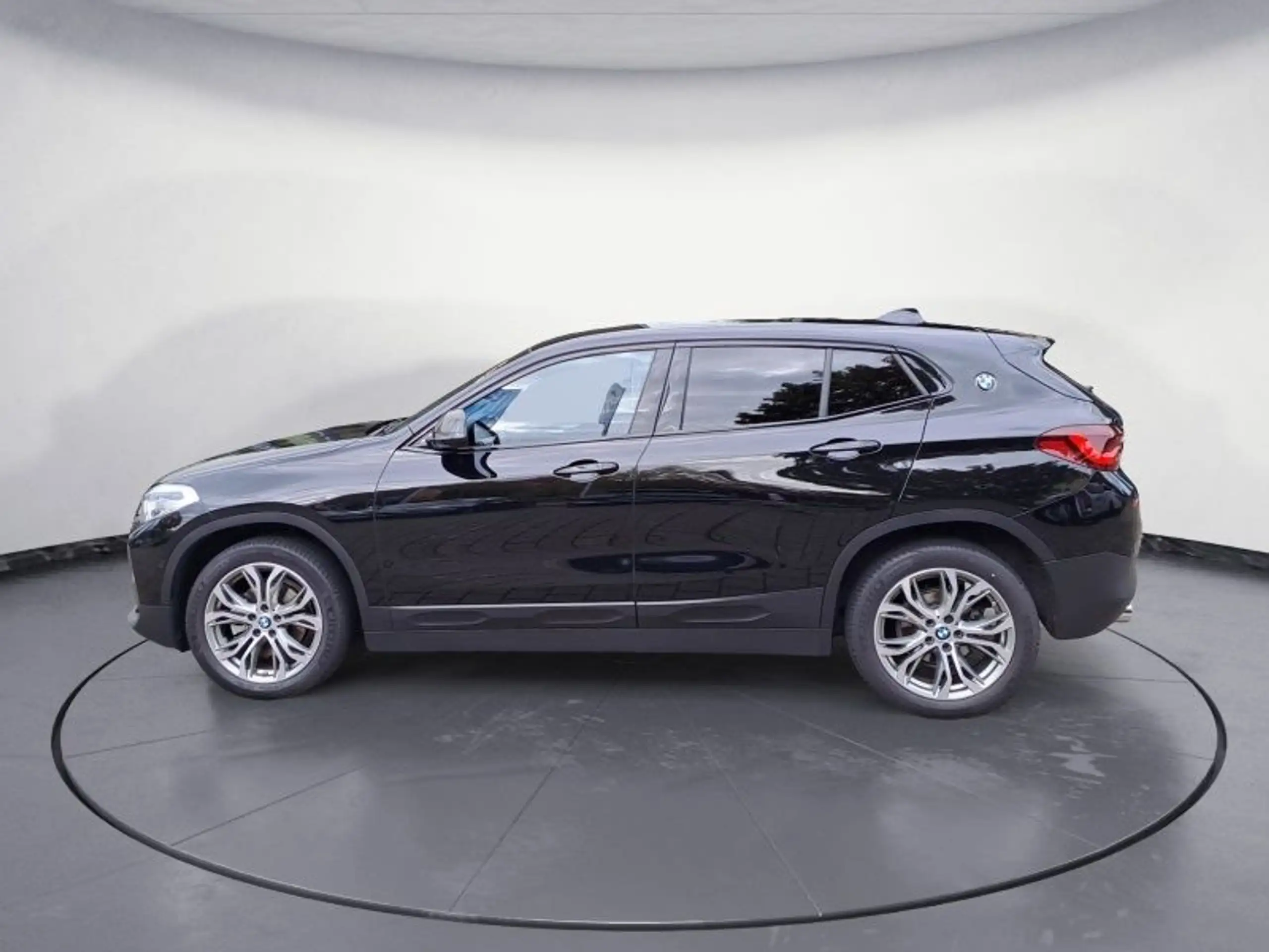 BMW - X2