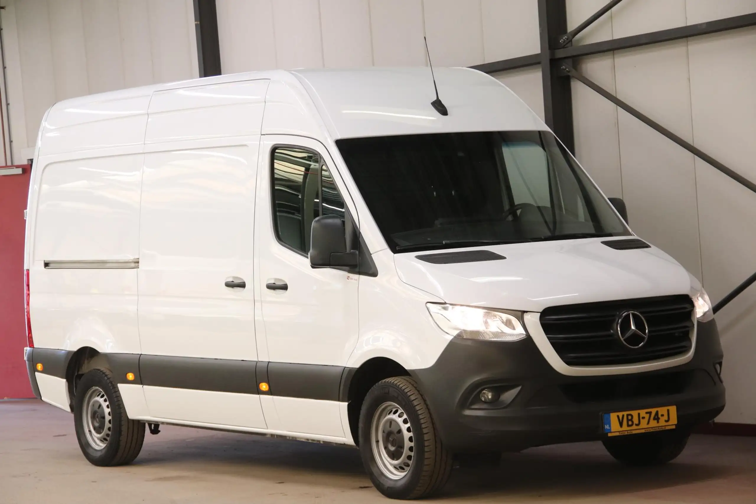 Mercedes-Benz - Sprinter