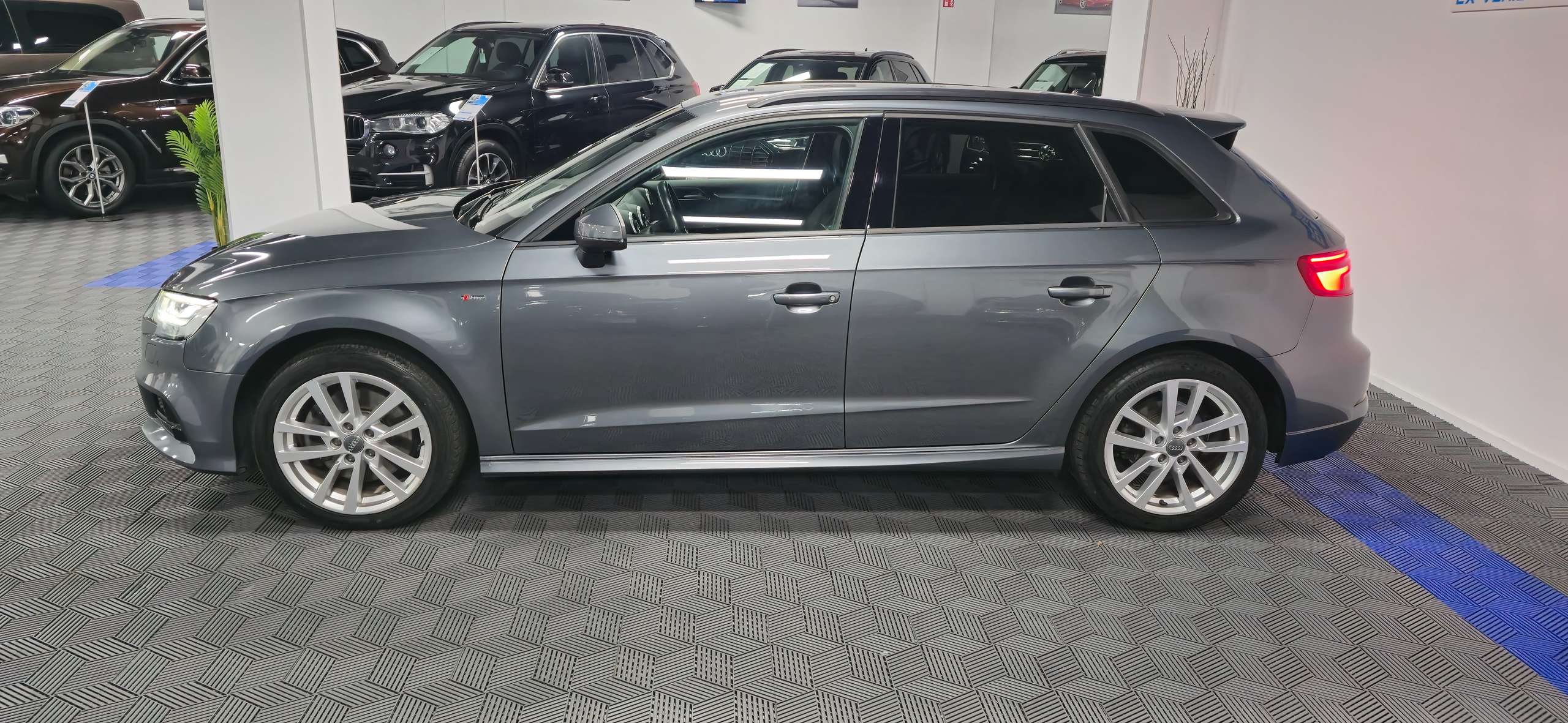 Audi - A3