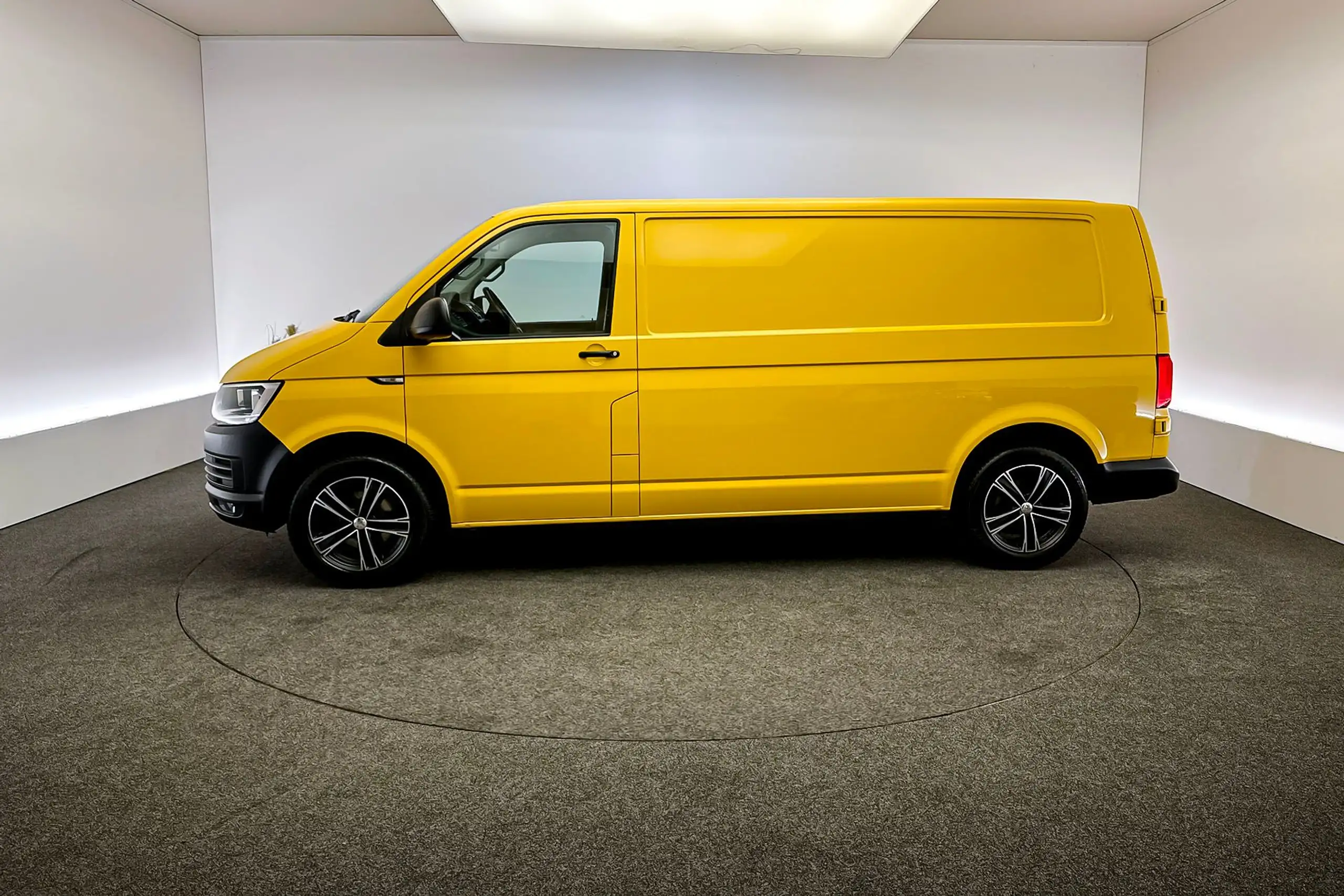 Volkswagen - T6 Transporter