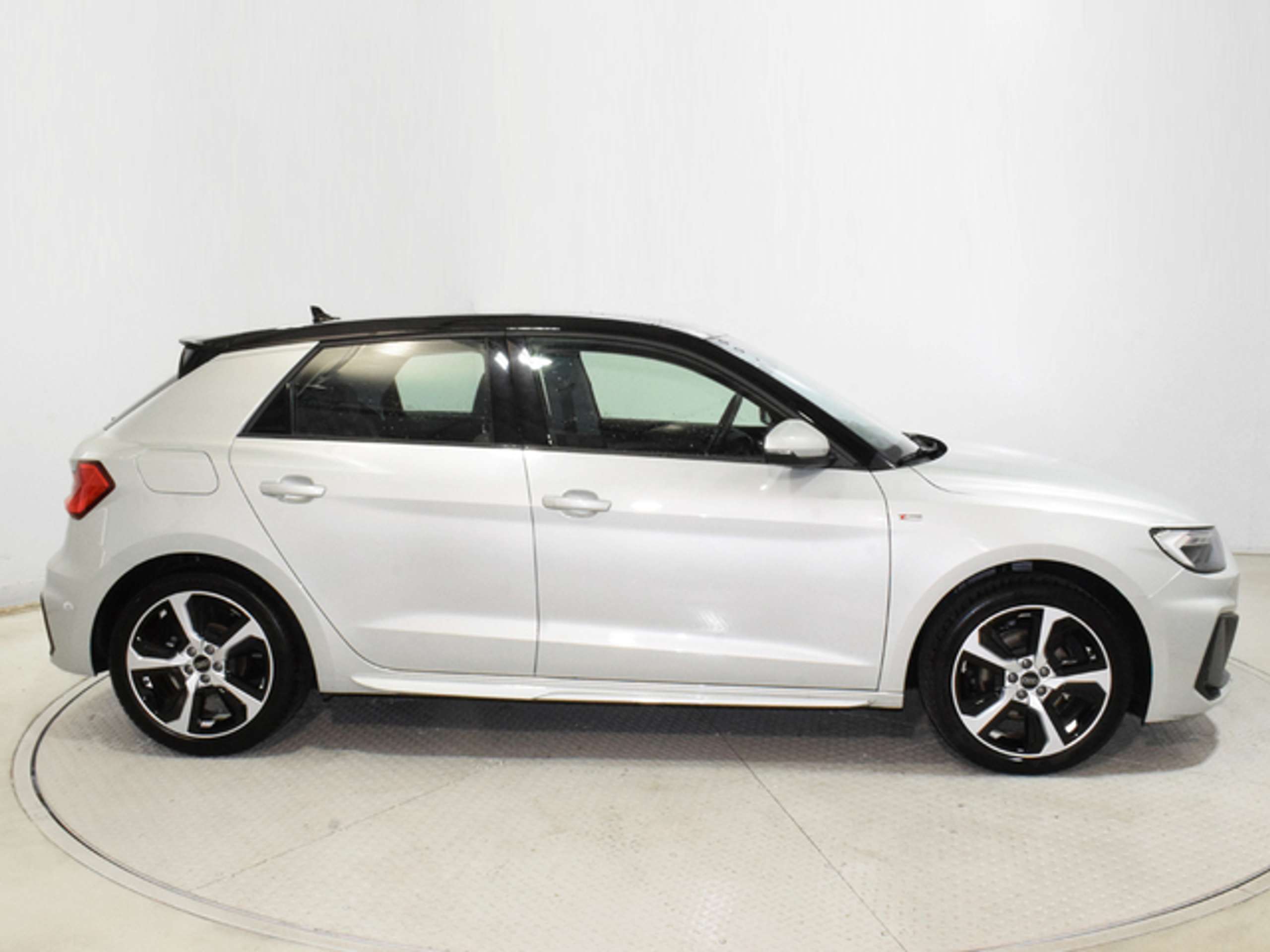 Audi - A1