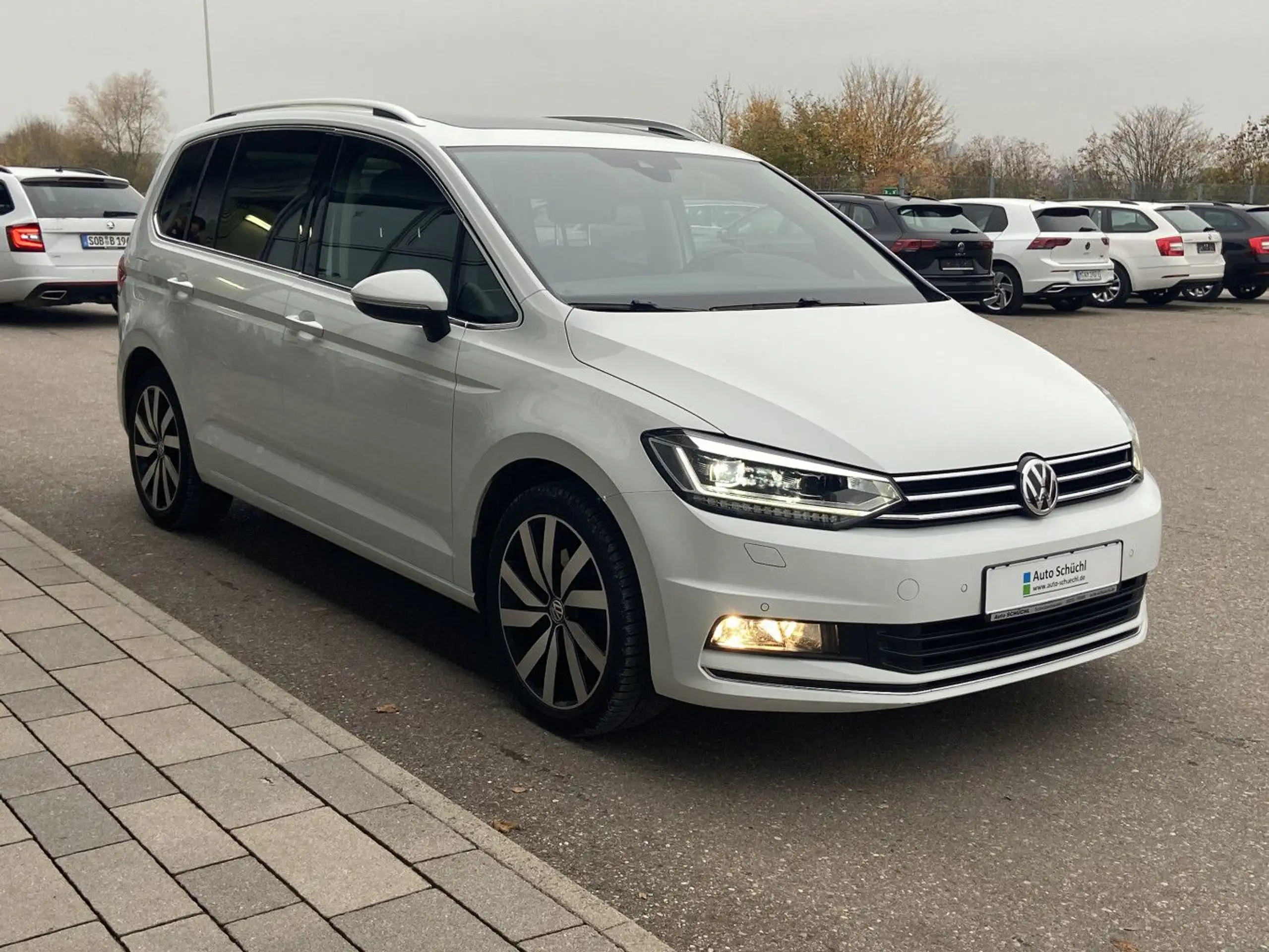 Volkswagen - Touran