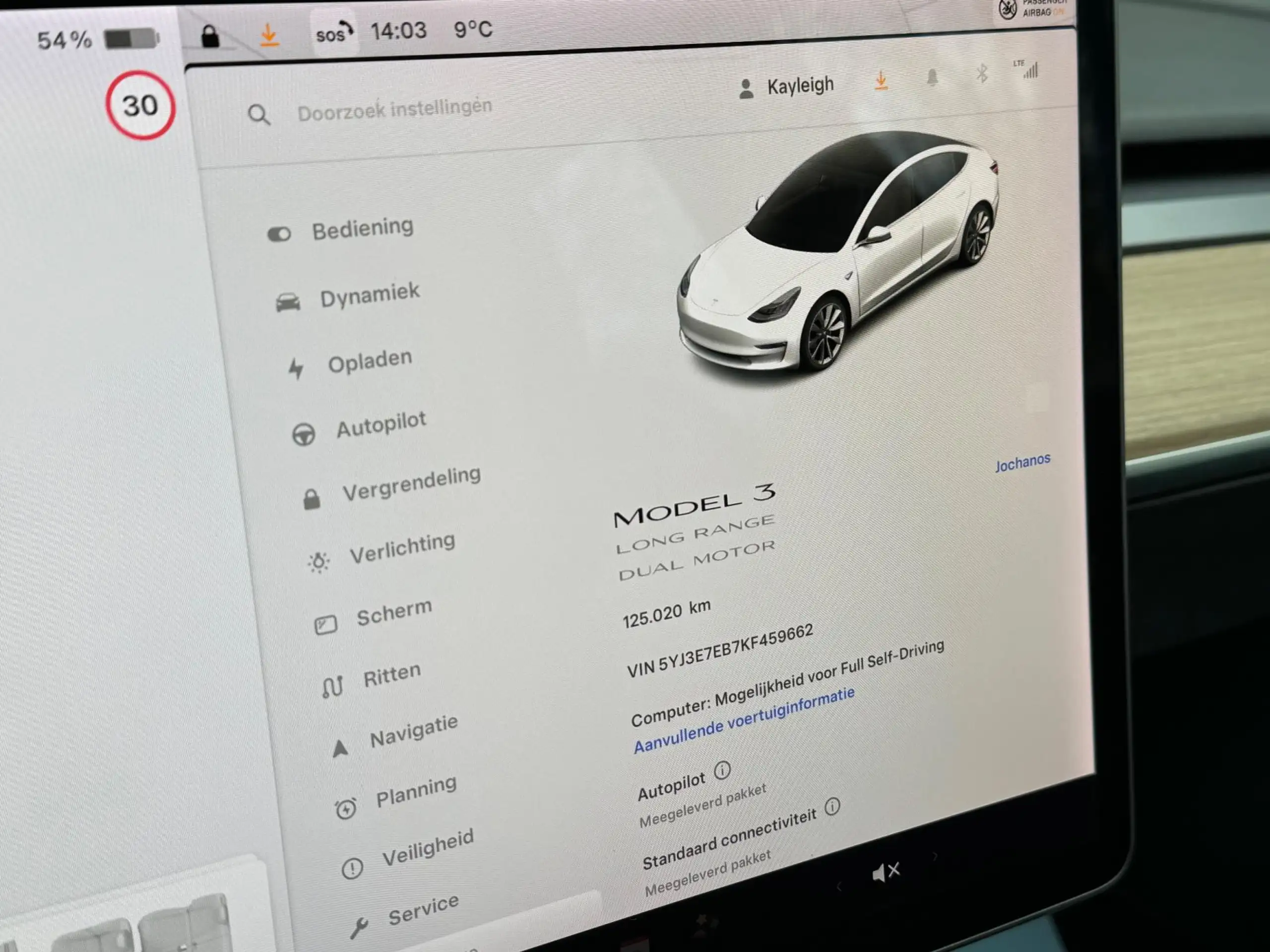 Tesla - Model 3