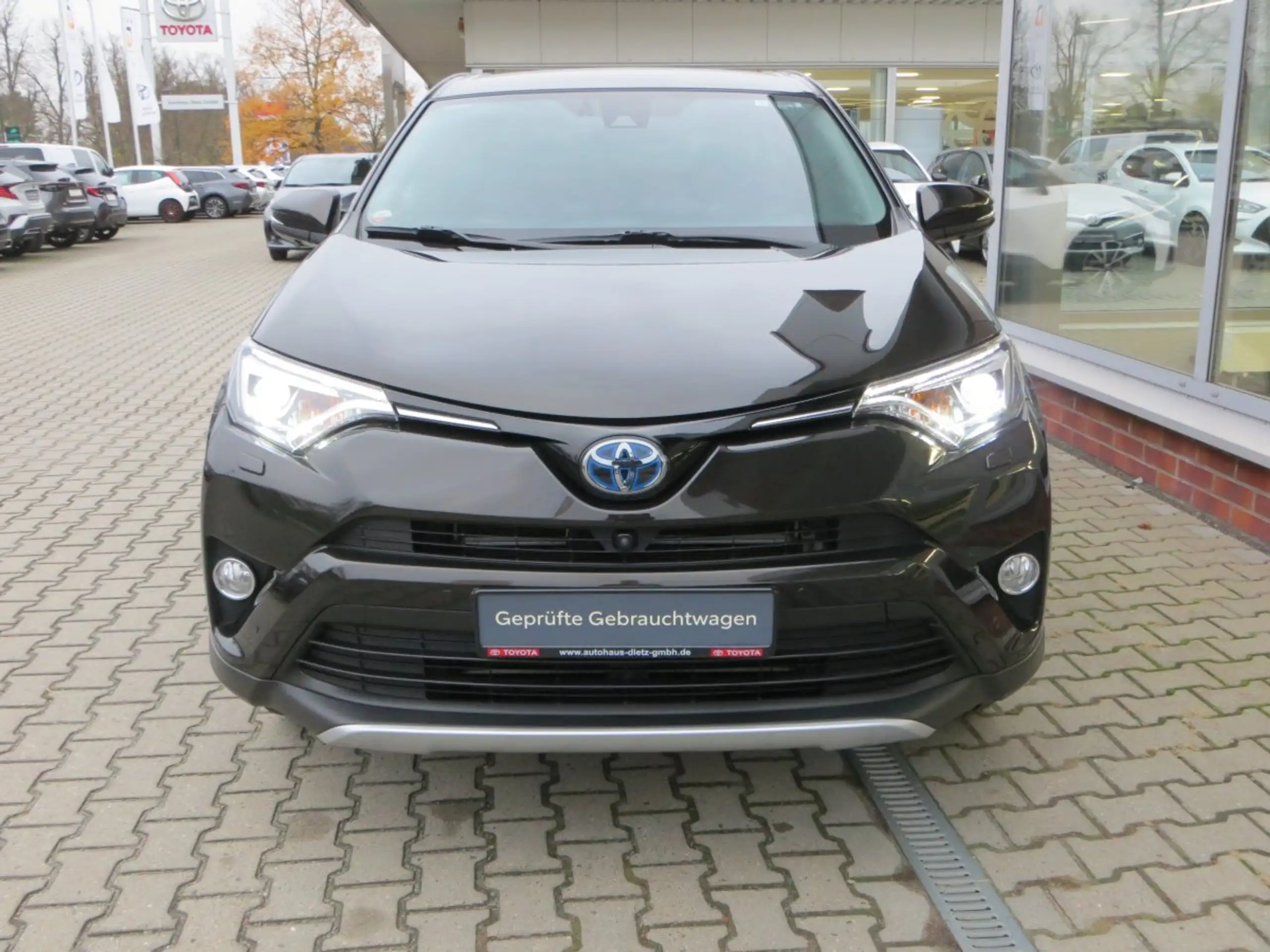 Toyota - RAV 4